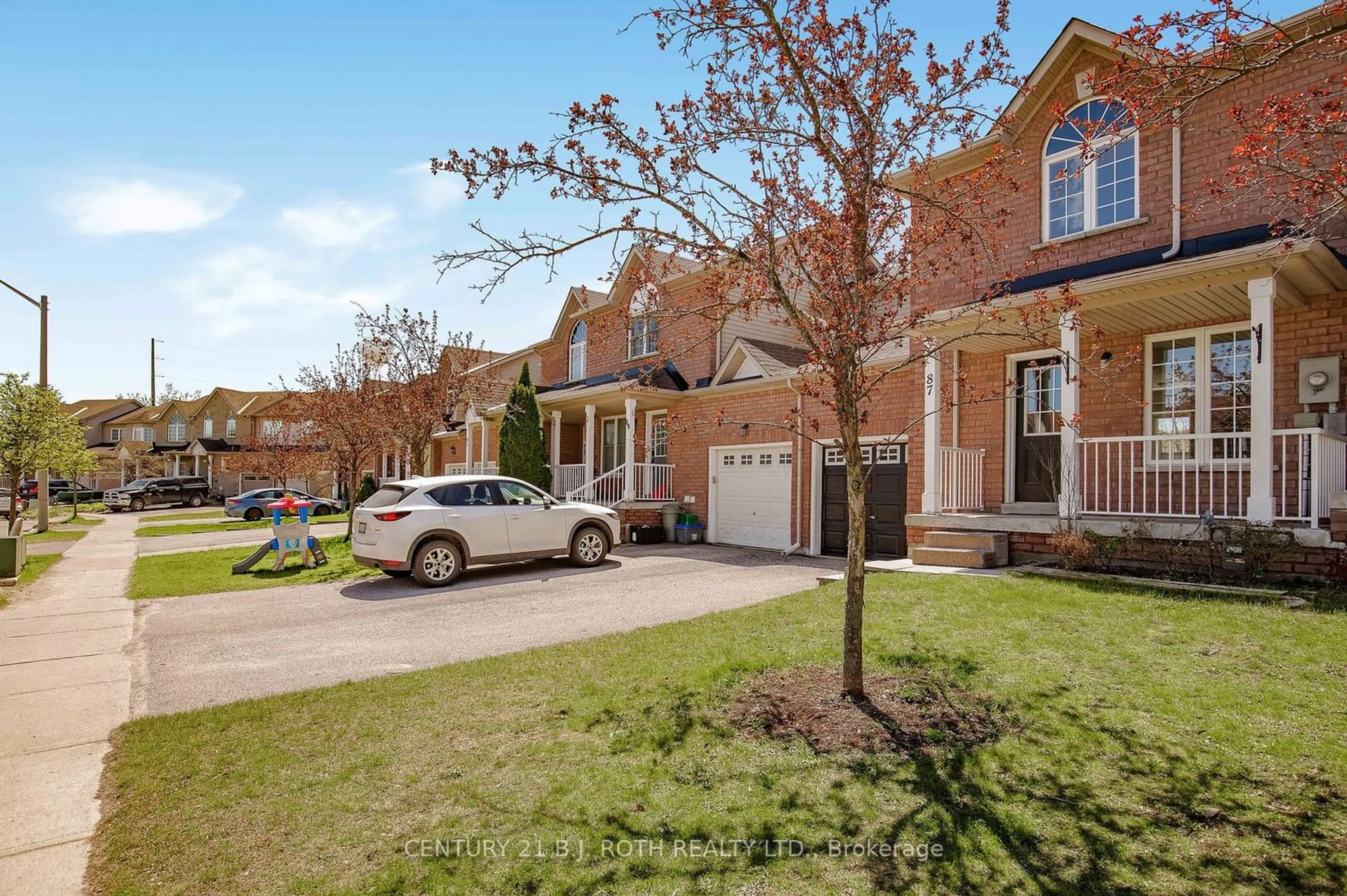 Home with brick exterior material for 87 Trevino Circ, Barrie Ontario L4M 6T8
