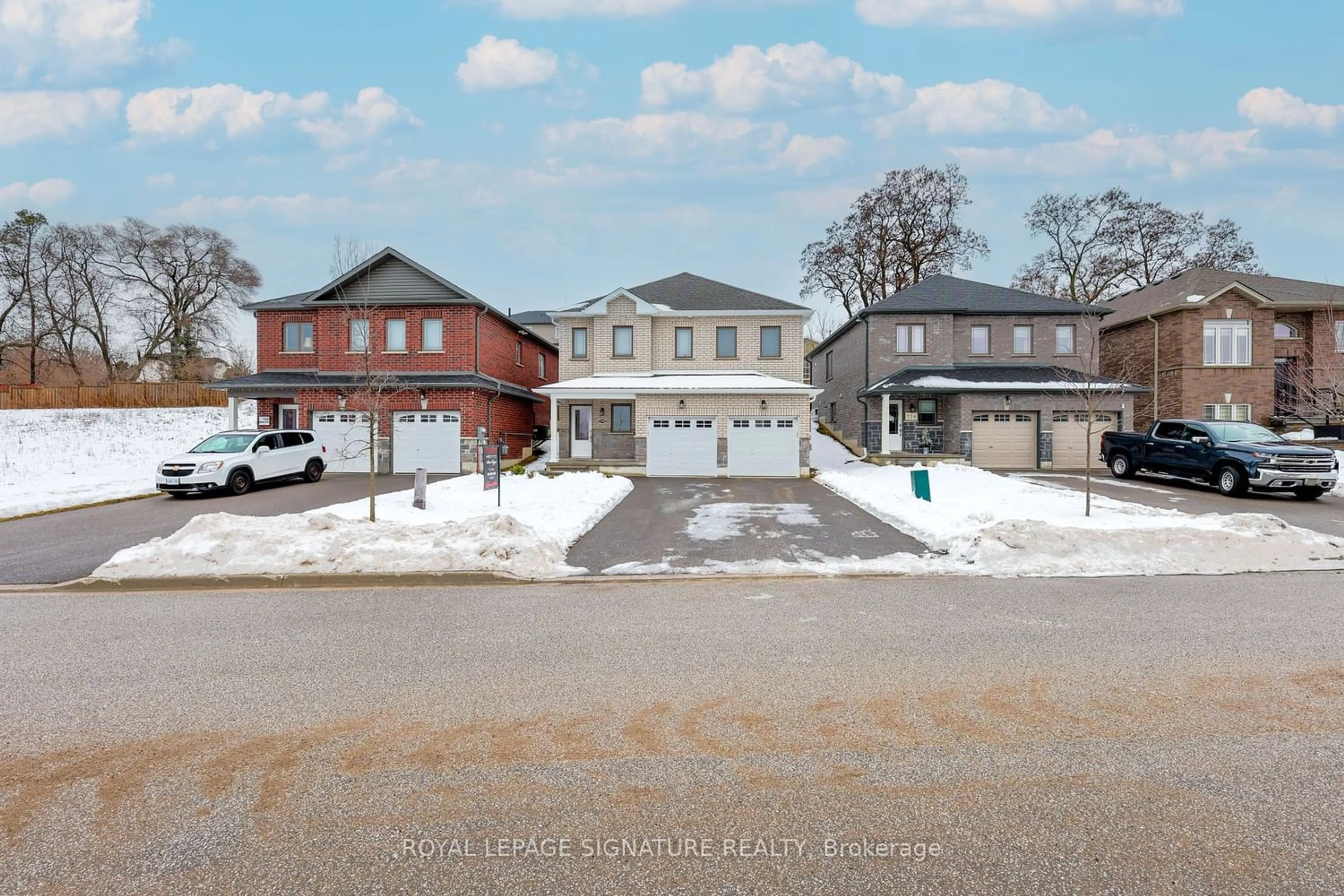 Street view for 152 Bishop Dr, Barrie Ontario L4N 6X8