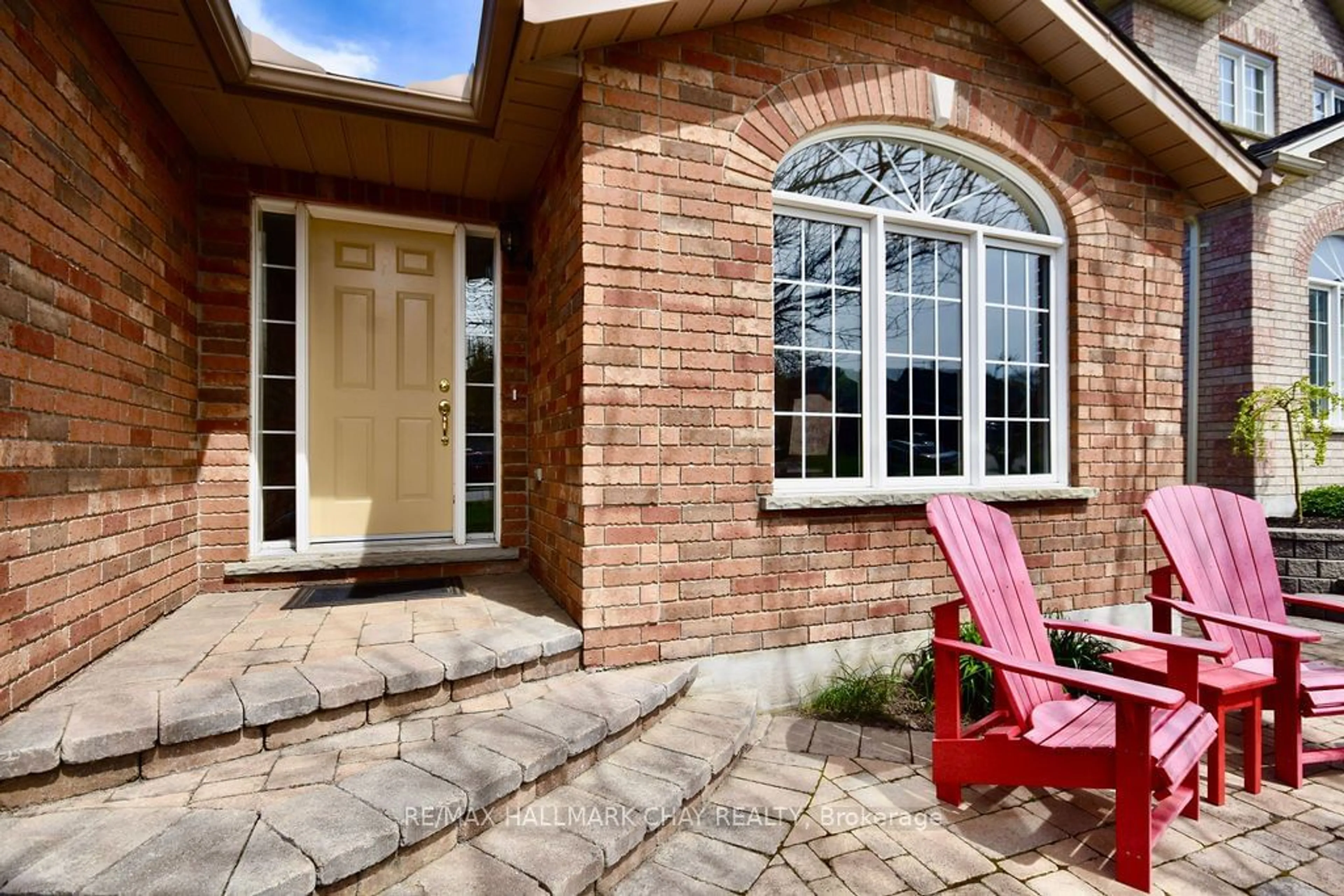 Home with brick exterior material for 167 Crompton Dr, Barrie Ontario L4M 6P1