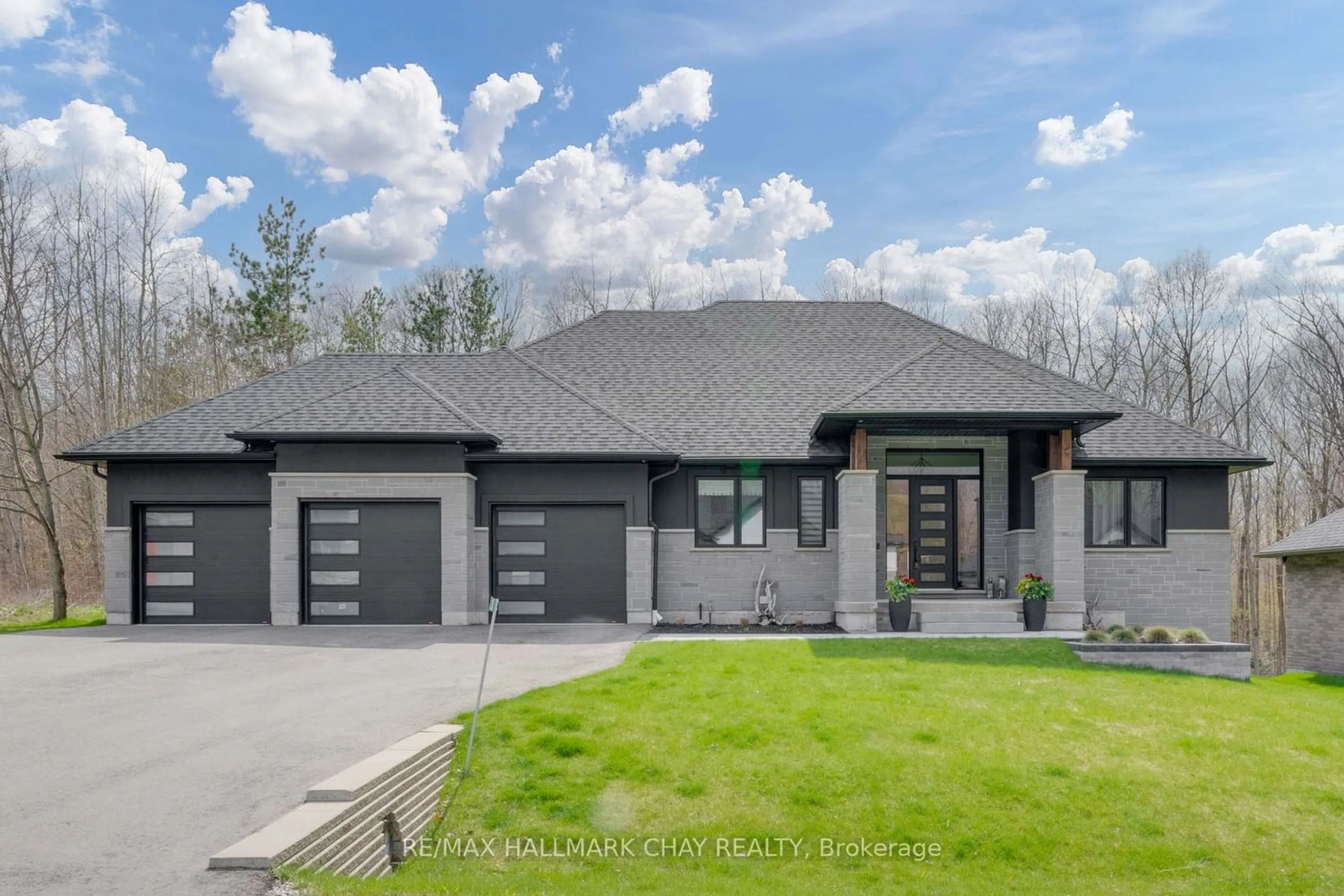 Frontside or backside of a home for 10 Jean Miller Crt, Springwater Ontario L9X 2B1