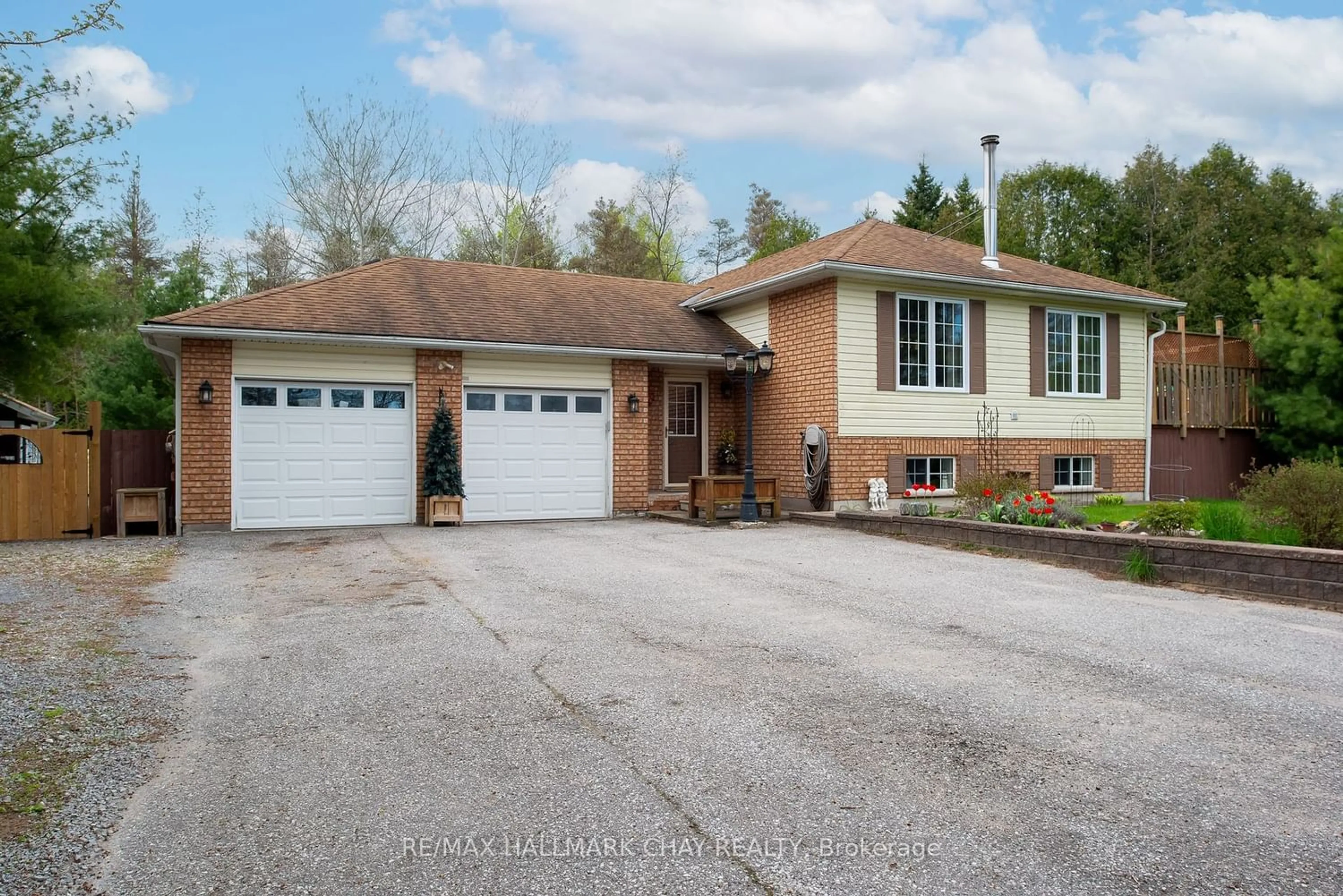Frontside or backside of a home for 4925 Concession 2 Sunnidale Rd, Clearview Ontario L0M 1N0