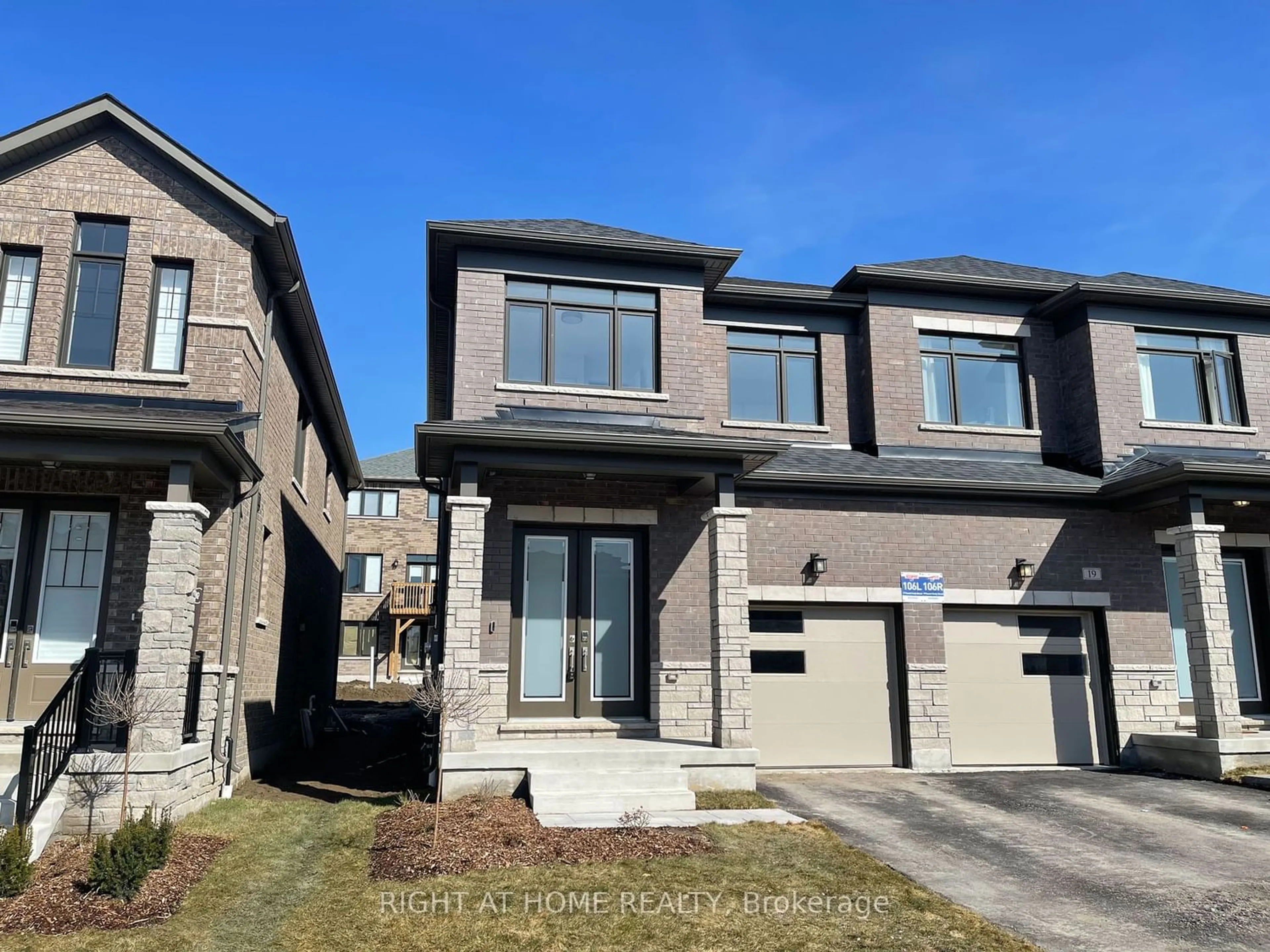Frontside or backside of a home for 17 Sweet Cicely St, Springwater Ontario L0L 1Y3