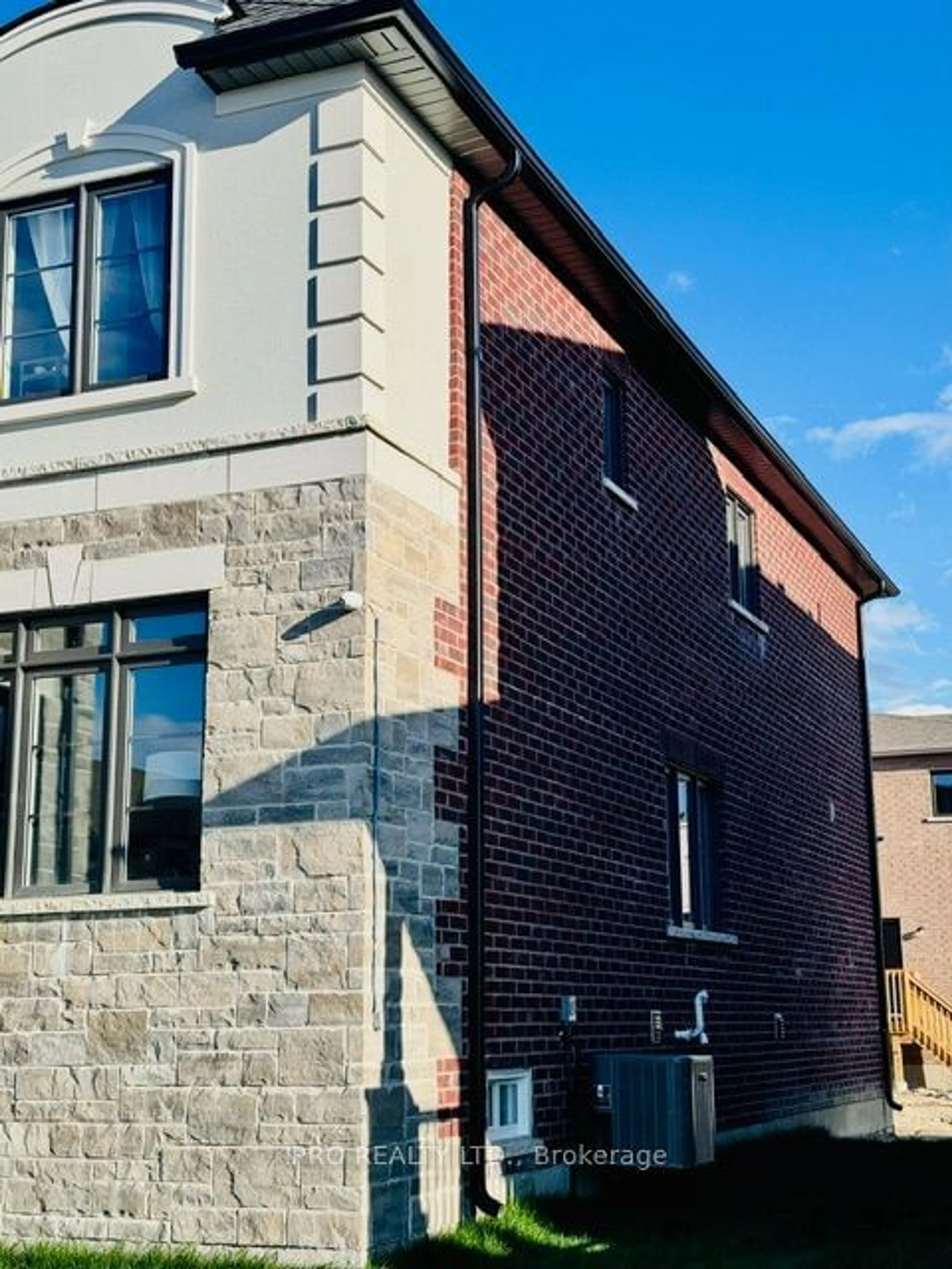 Home with brick exterior material for 246 Warden St, Clearview Ontario L0M 1S0