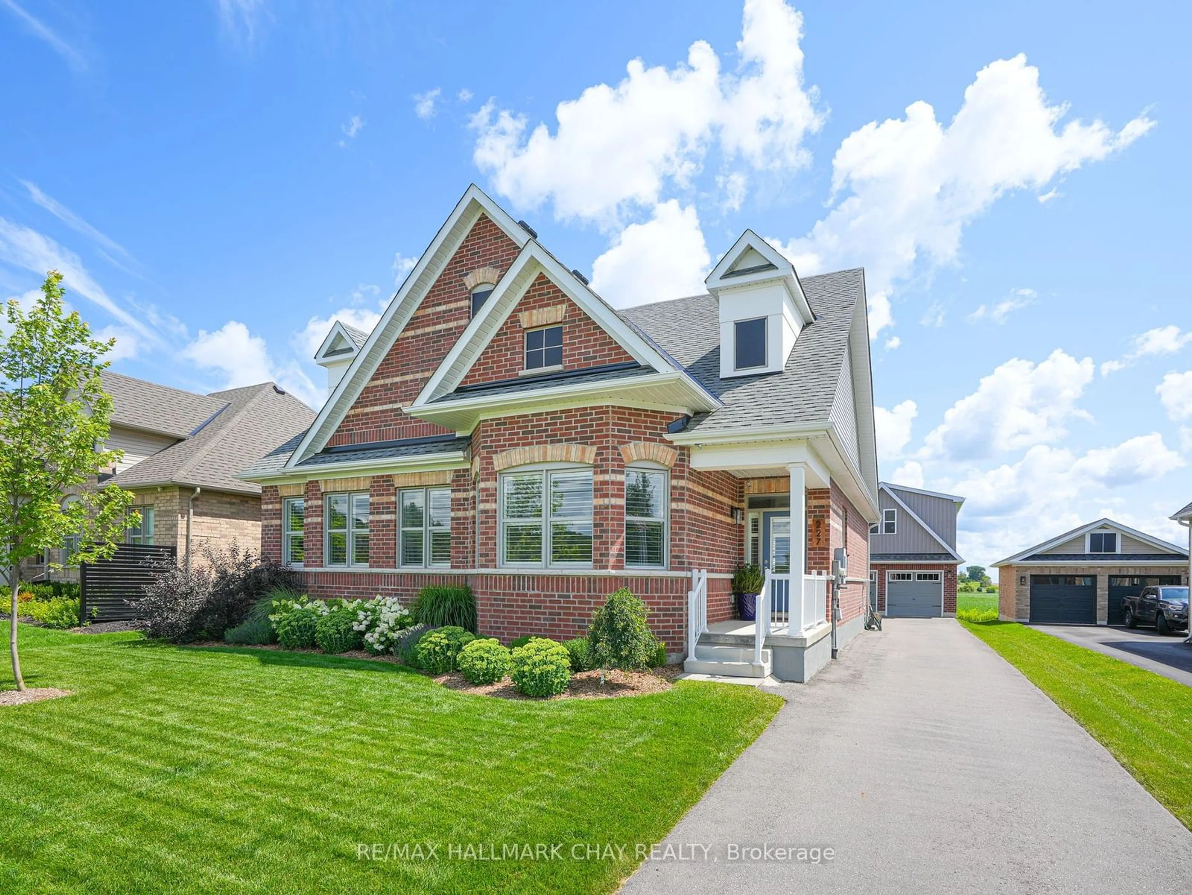 Frontside or backside of a home for 227 Mary St, Clearview Ontario L0M 1G0