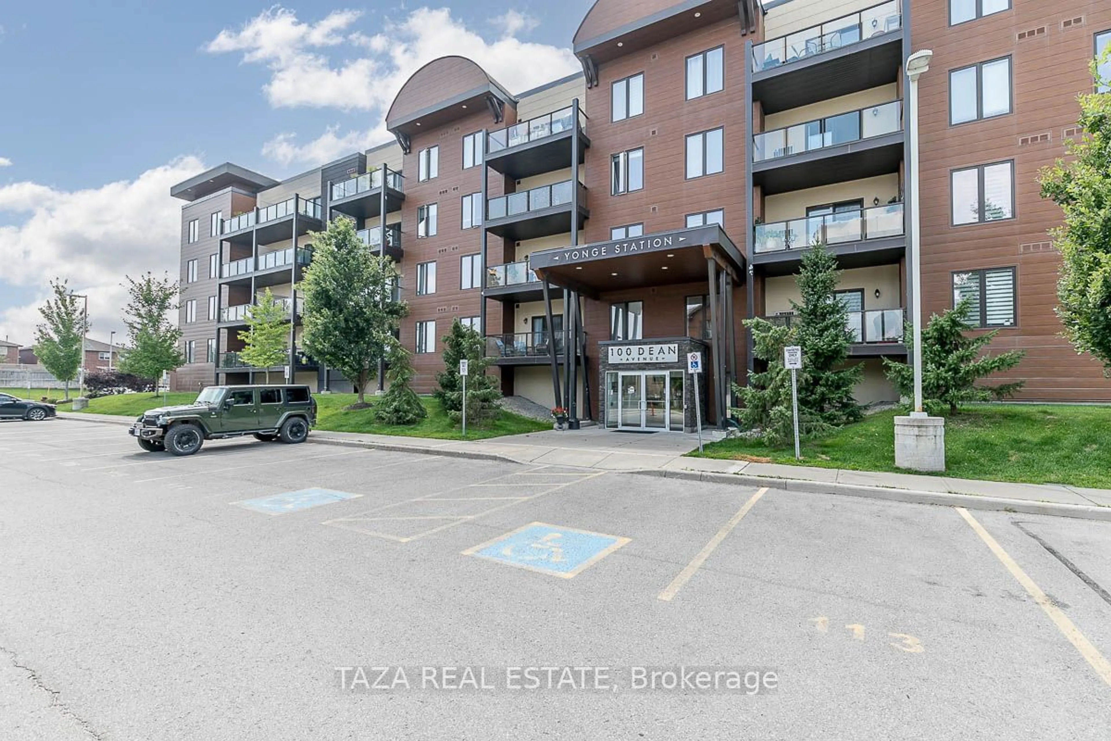A pic from exterior of the house or condo for 100 Dean Ave #302, Barrie Ontario L9J 0H1