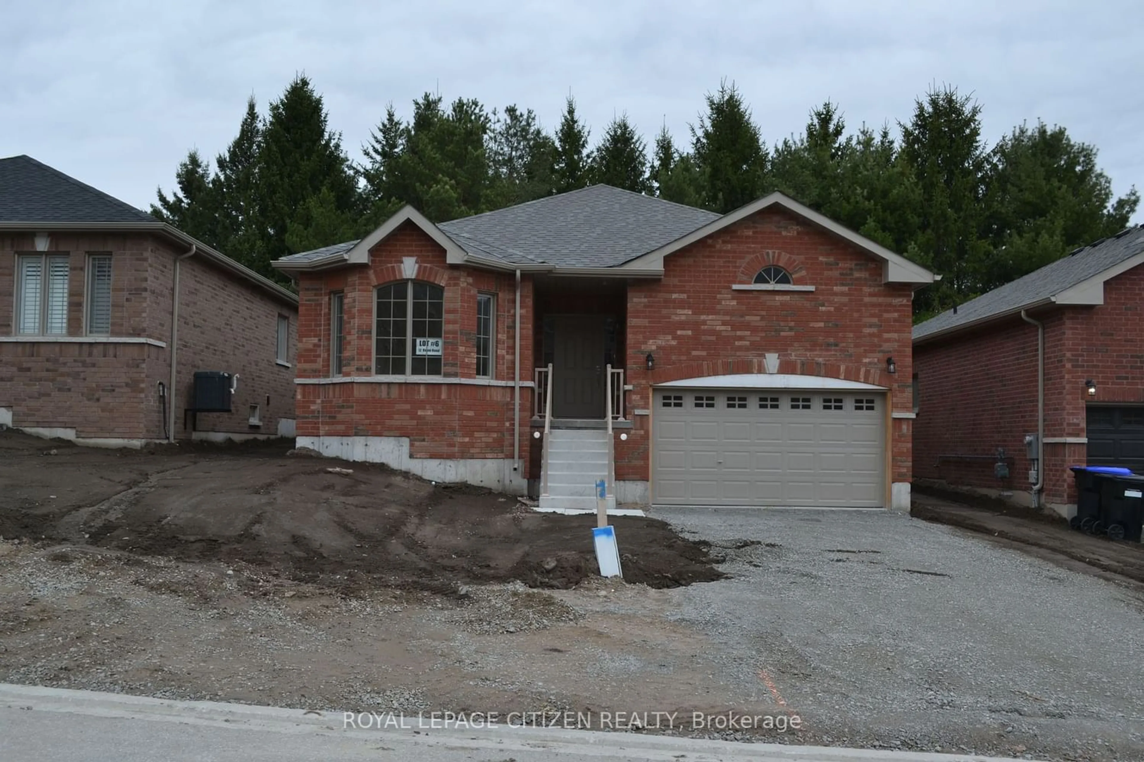 Home with brick exterior material for 3 Revol Rd, Penetanguishene Ontario L9M 0W8