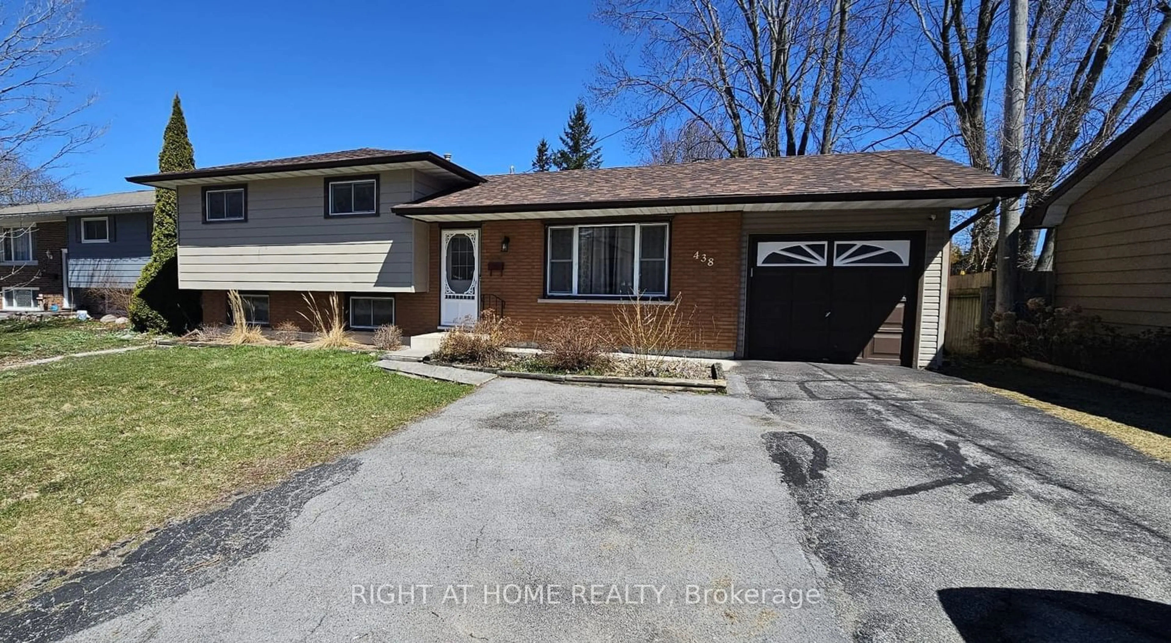 Frontside or backside of a home for 438 Forest Ave, Orillia Ontario L3V 4A1