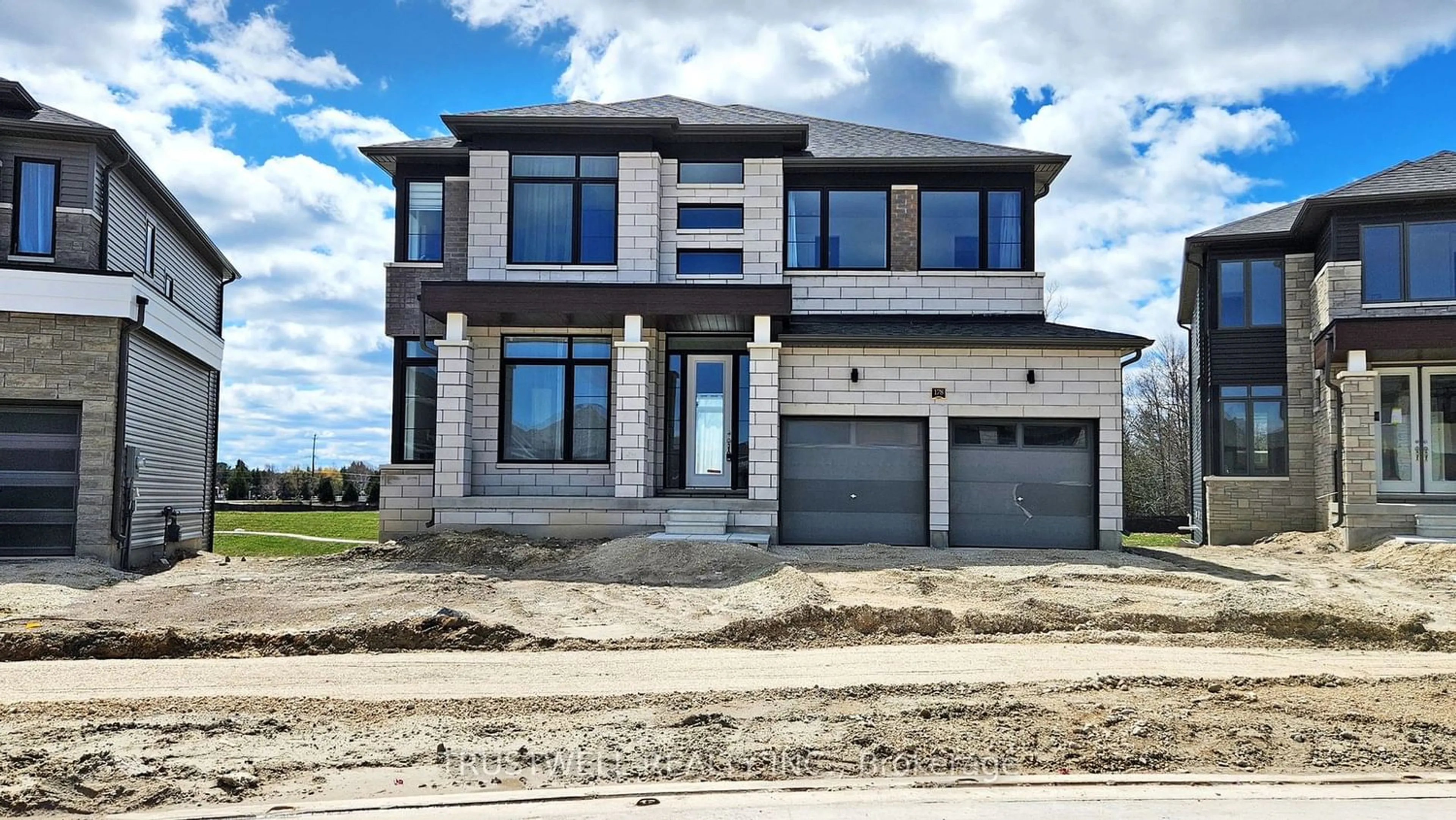 Frontside or backside of a home for 178 Rosanne Circ, Wasaga Beach Ontario L9Z 1J7