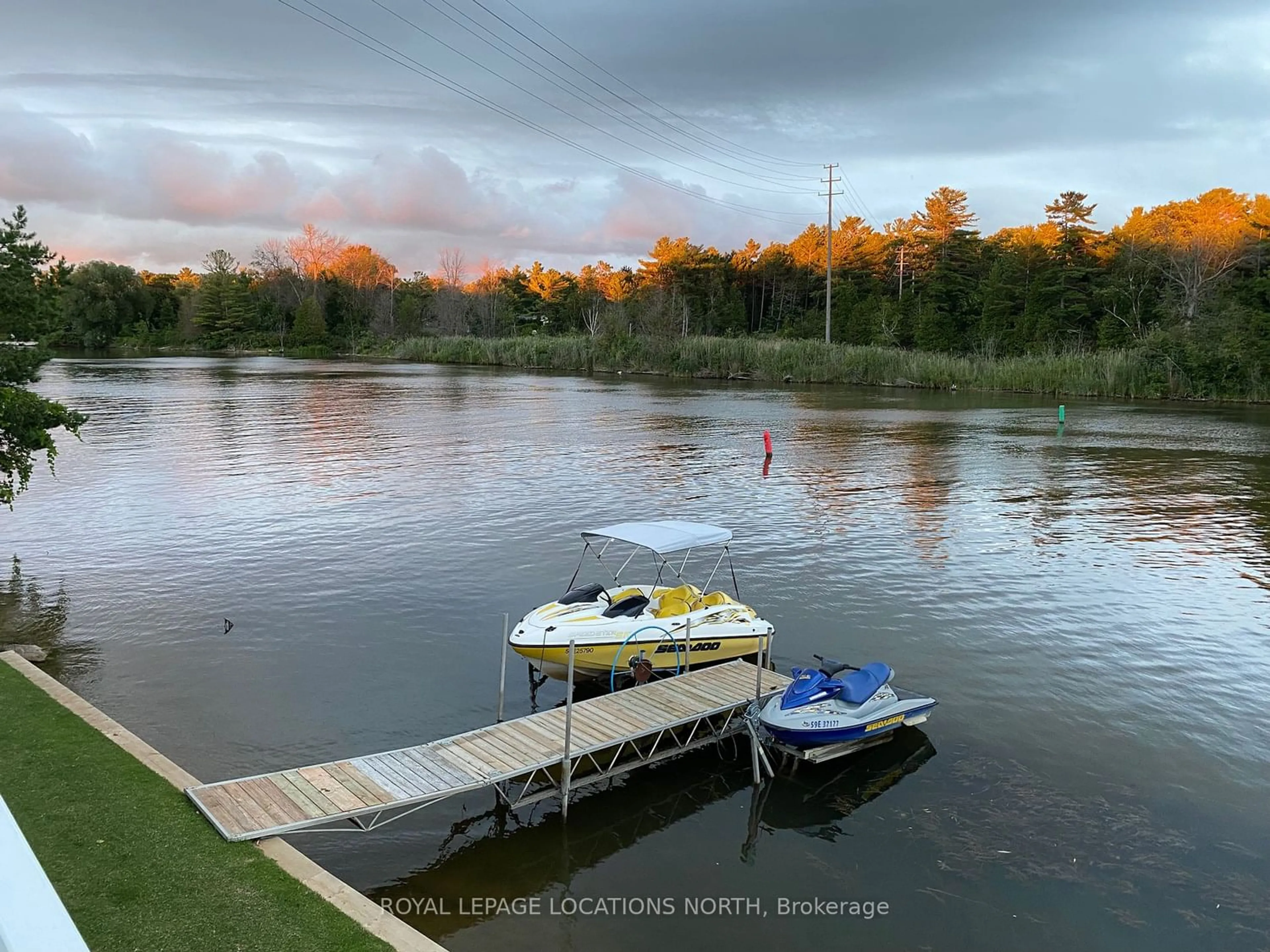 A pic from outside/outdoor area/front of a property/back of a property/a pic from drone, water/lake/river/ocean view for 807 Mosley St, Wasaga Beach Ontario L9Z 2H5