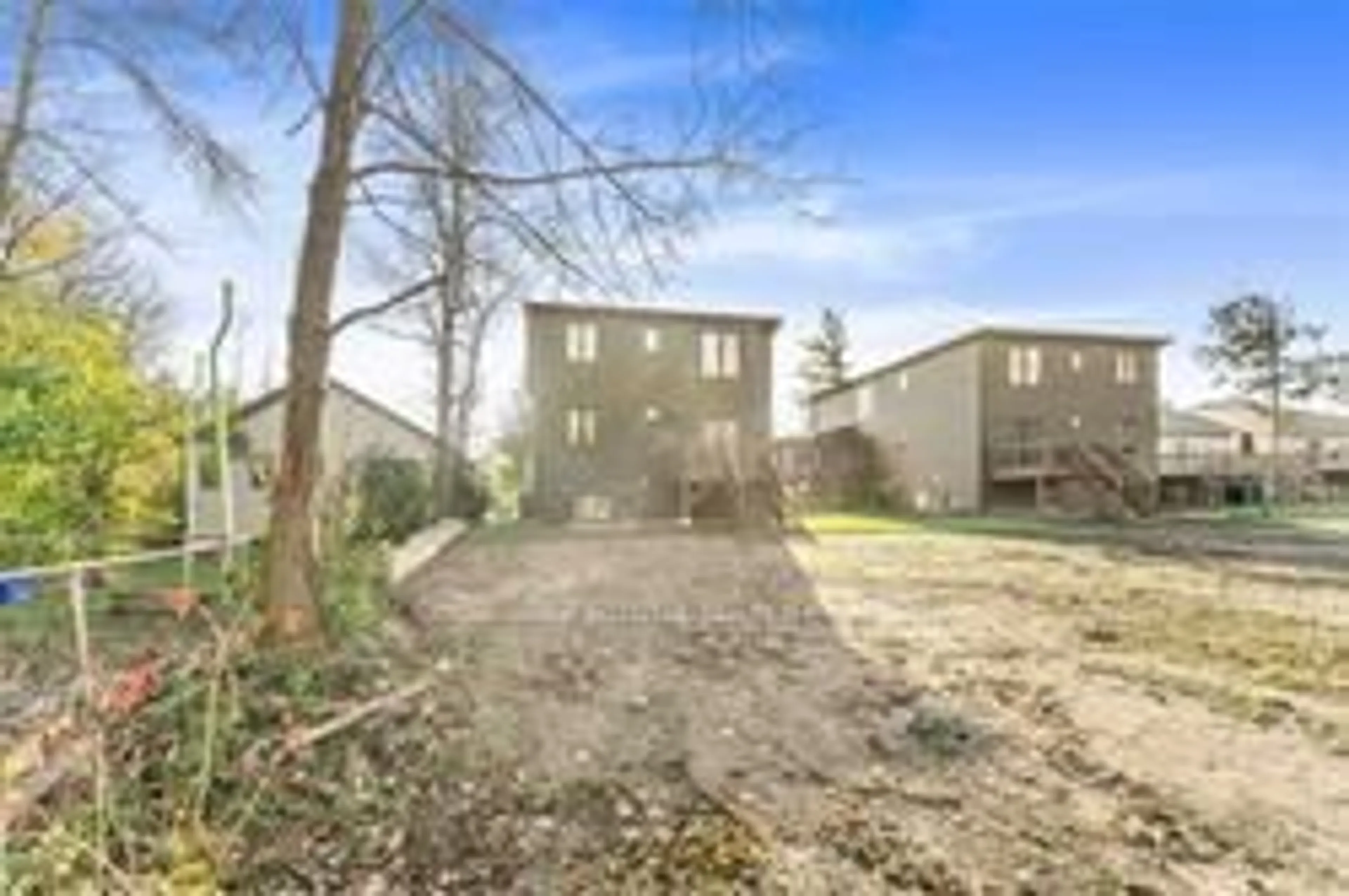 Fenced yard for 52 Marilyn Ave, Wasaga Beach Ontario L9Z 2Y1