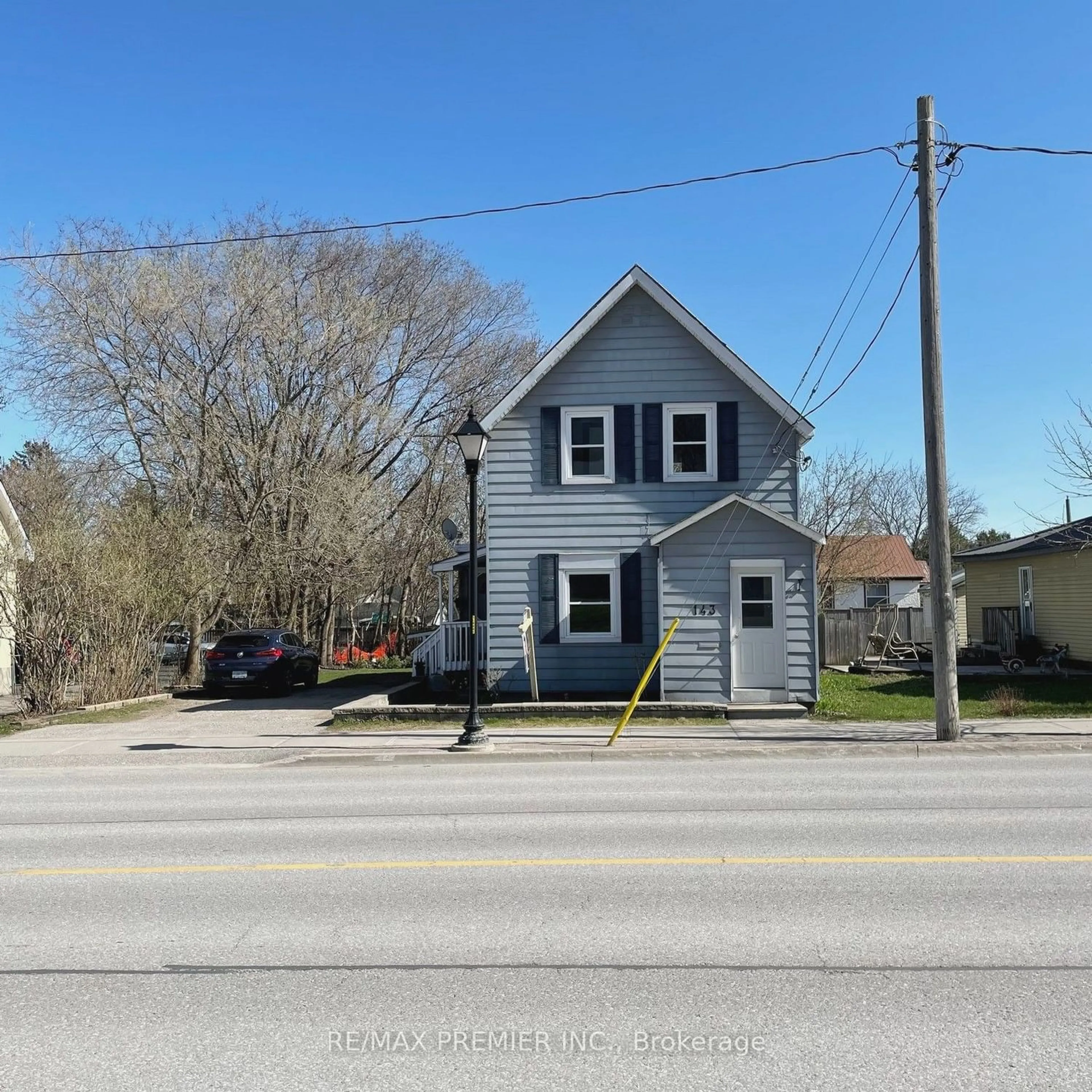 Frontside or backside of a home for 143 Colborne St, Orillia Ontario L3V 5B8