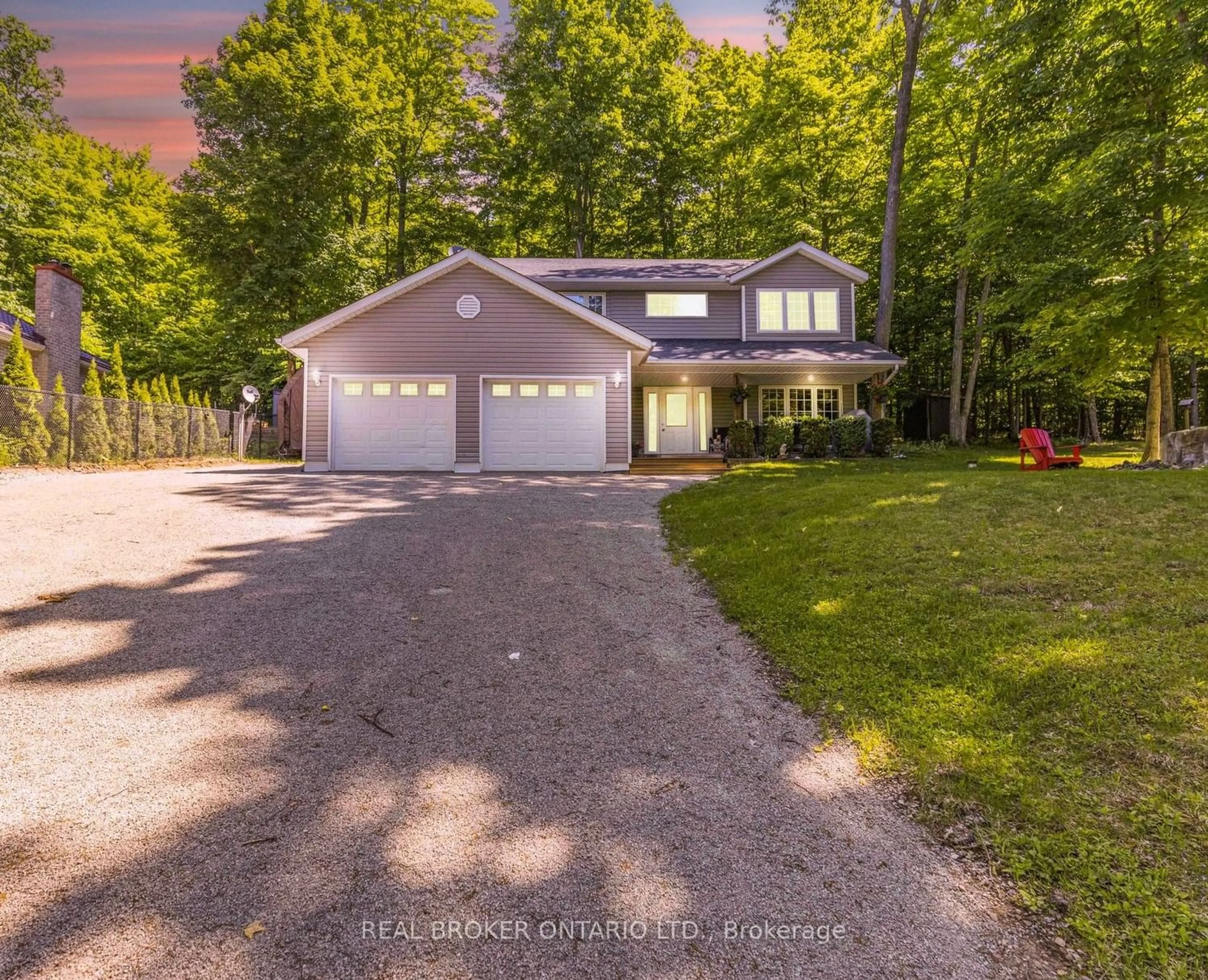 Frontside or backside of a home for 87 Farlain Lake Rd, Tiny Ontario L9M 0B5