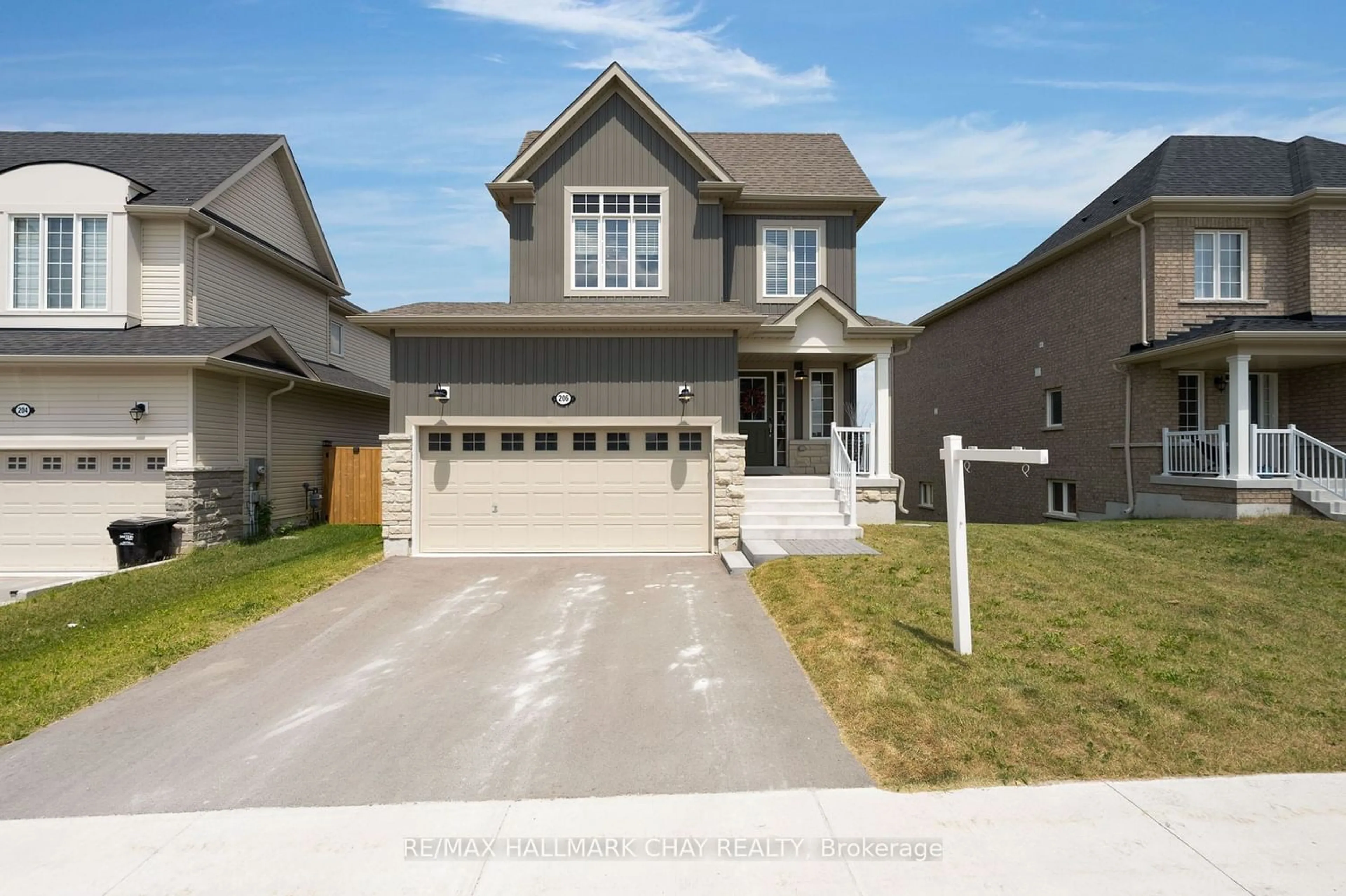 Frontside or backside of a home for 206 Prescott Dr, Clearview Ontario L0M 1S0
