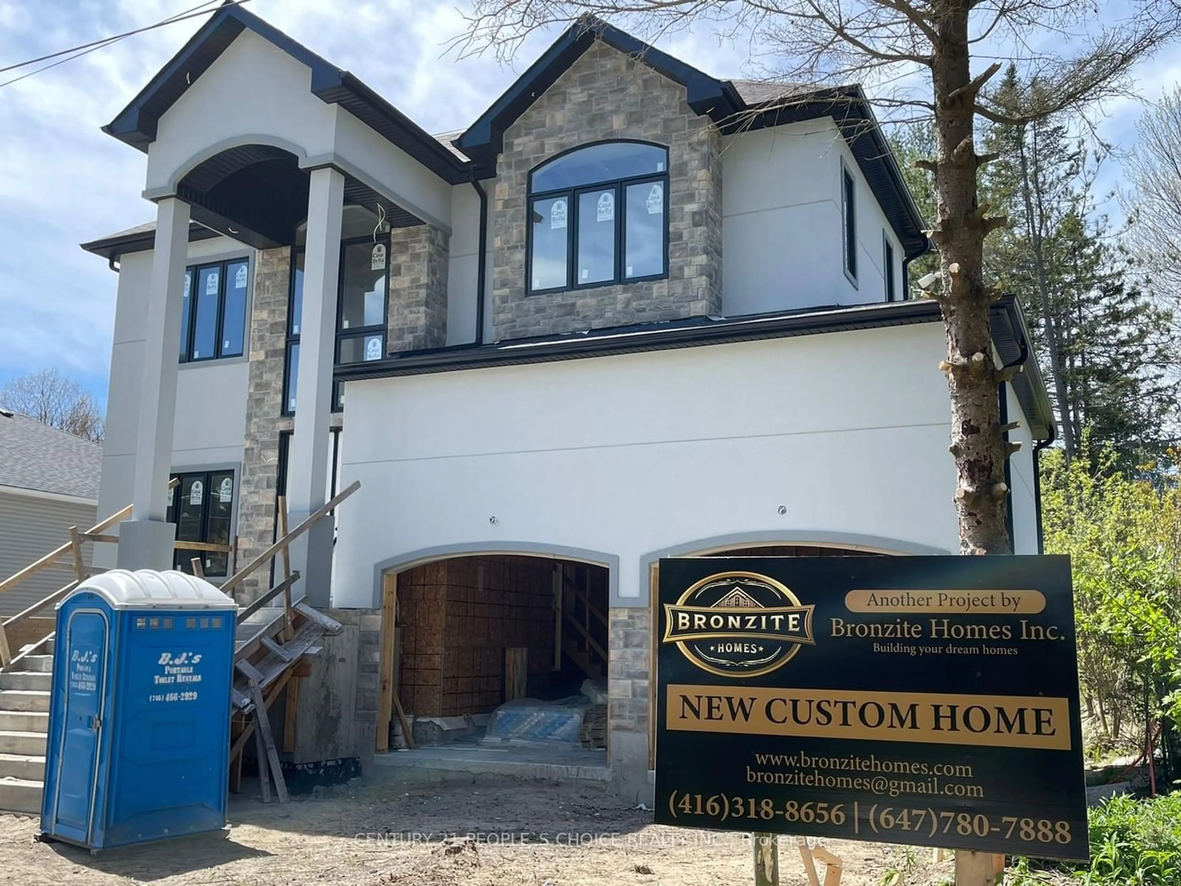 Home with brick exterior material for 14 Berkely St, Wasaga Beach Ontario L9Z 2N6