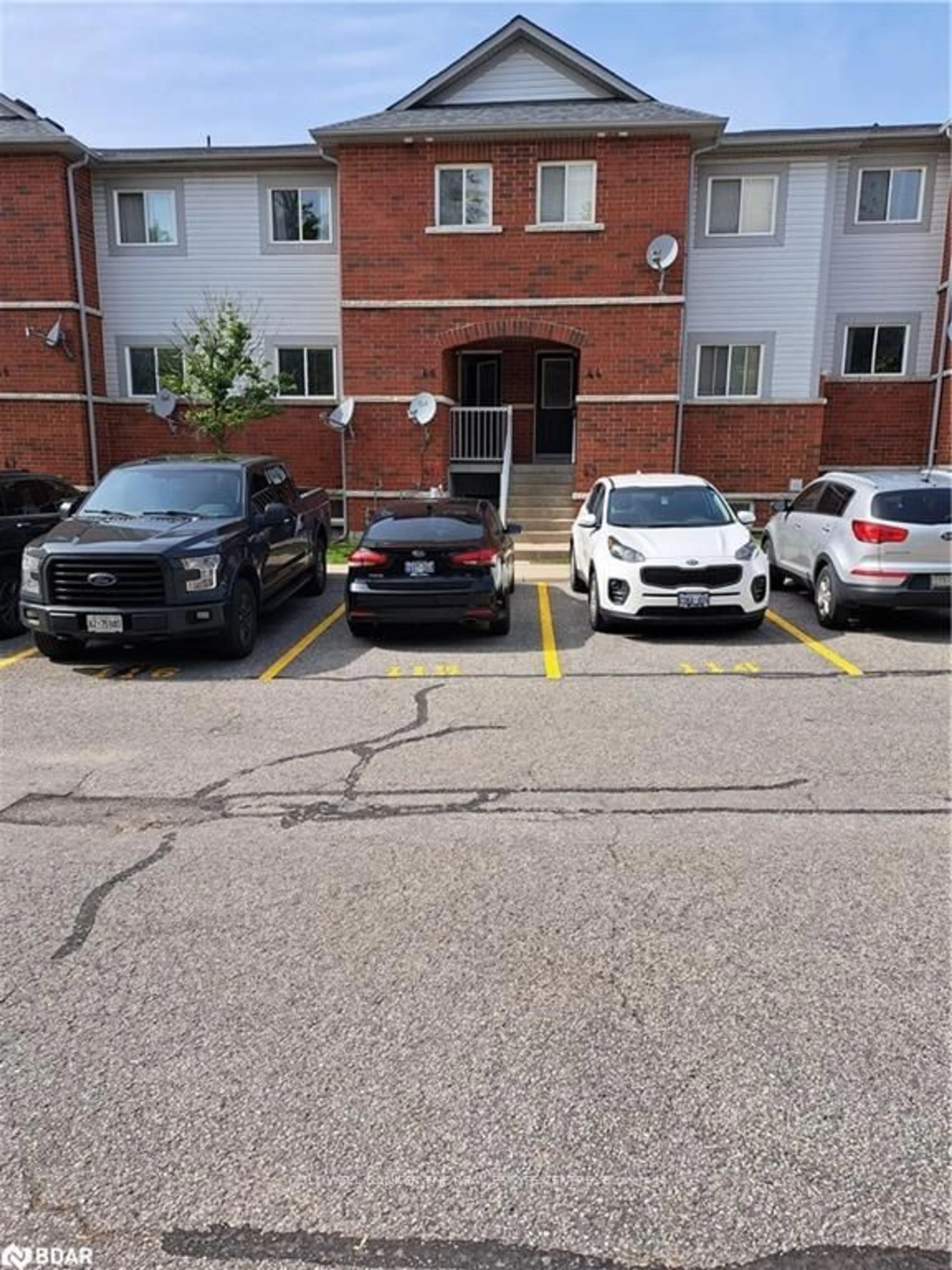 Parking for 239 Ferndale Dr #46, Barrie Ontario L4N 0T6