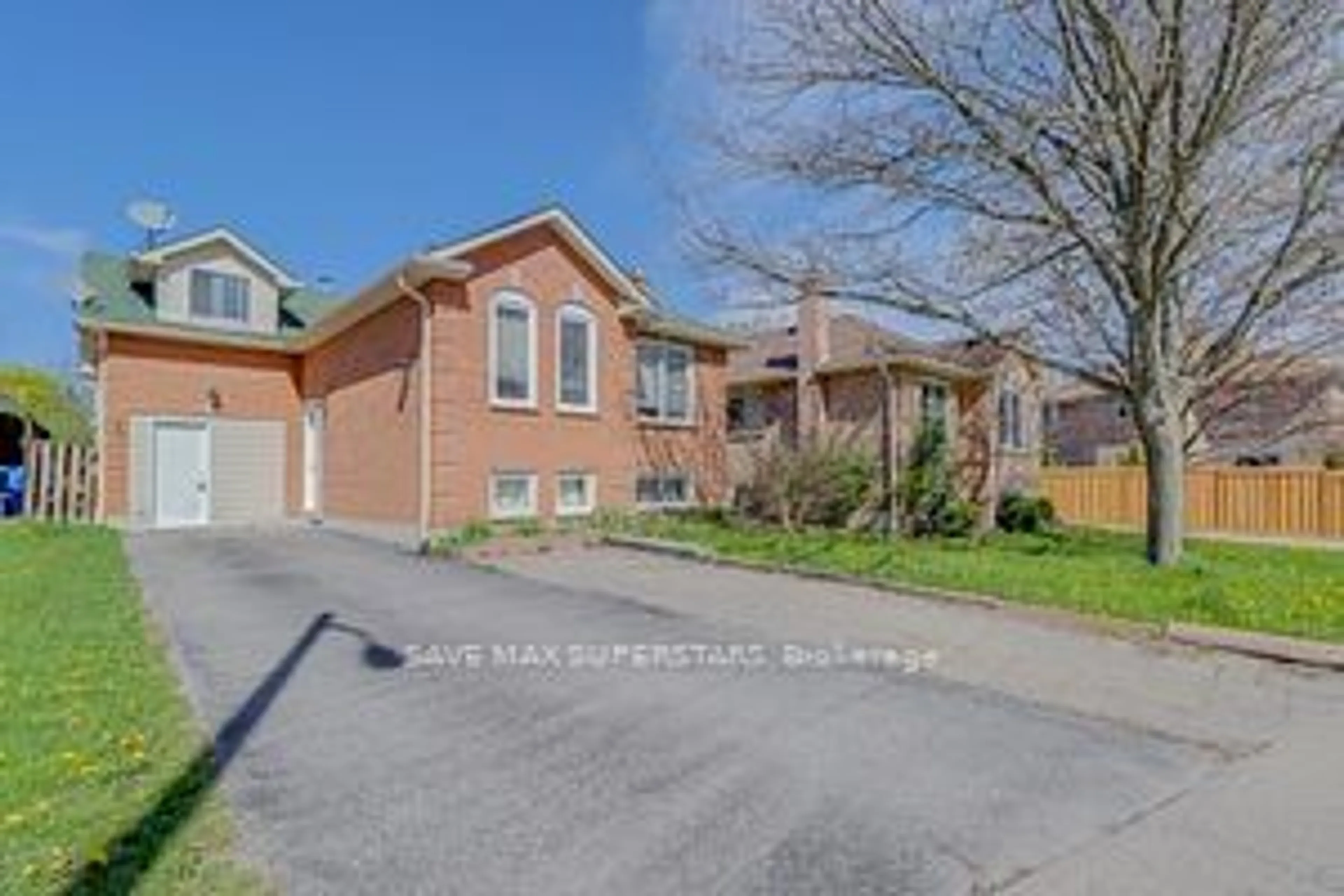 Frontside or backside of a home for 7 Barwick Dr #Duplex, Barrie Ontario L4N 6Z7