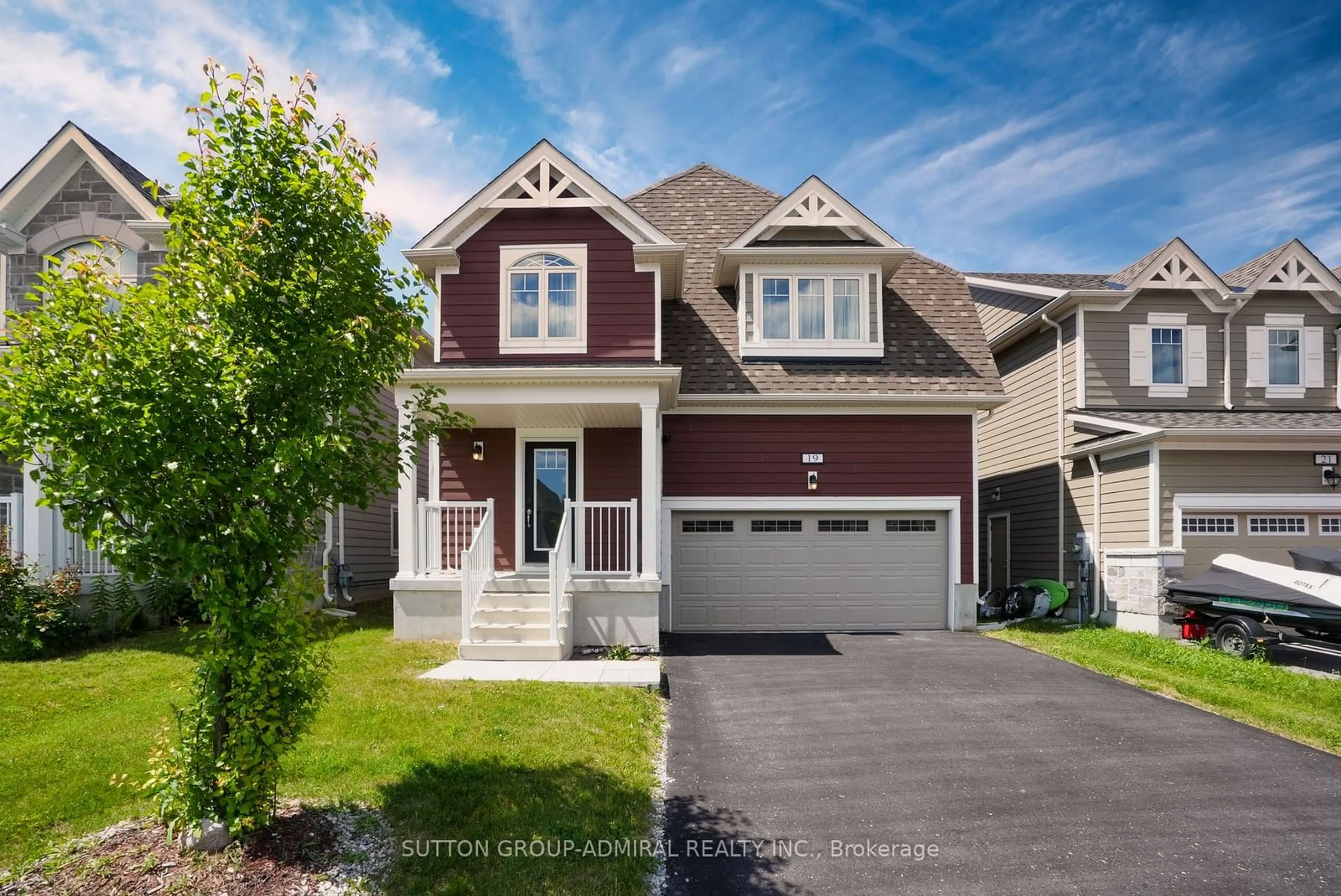 Frontside or backside of a home for 19 Bobolink Dr, Wasaga Beach Ontario L9Z 0J2