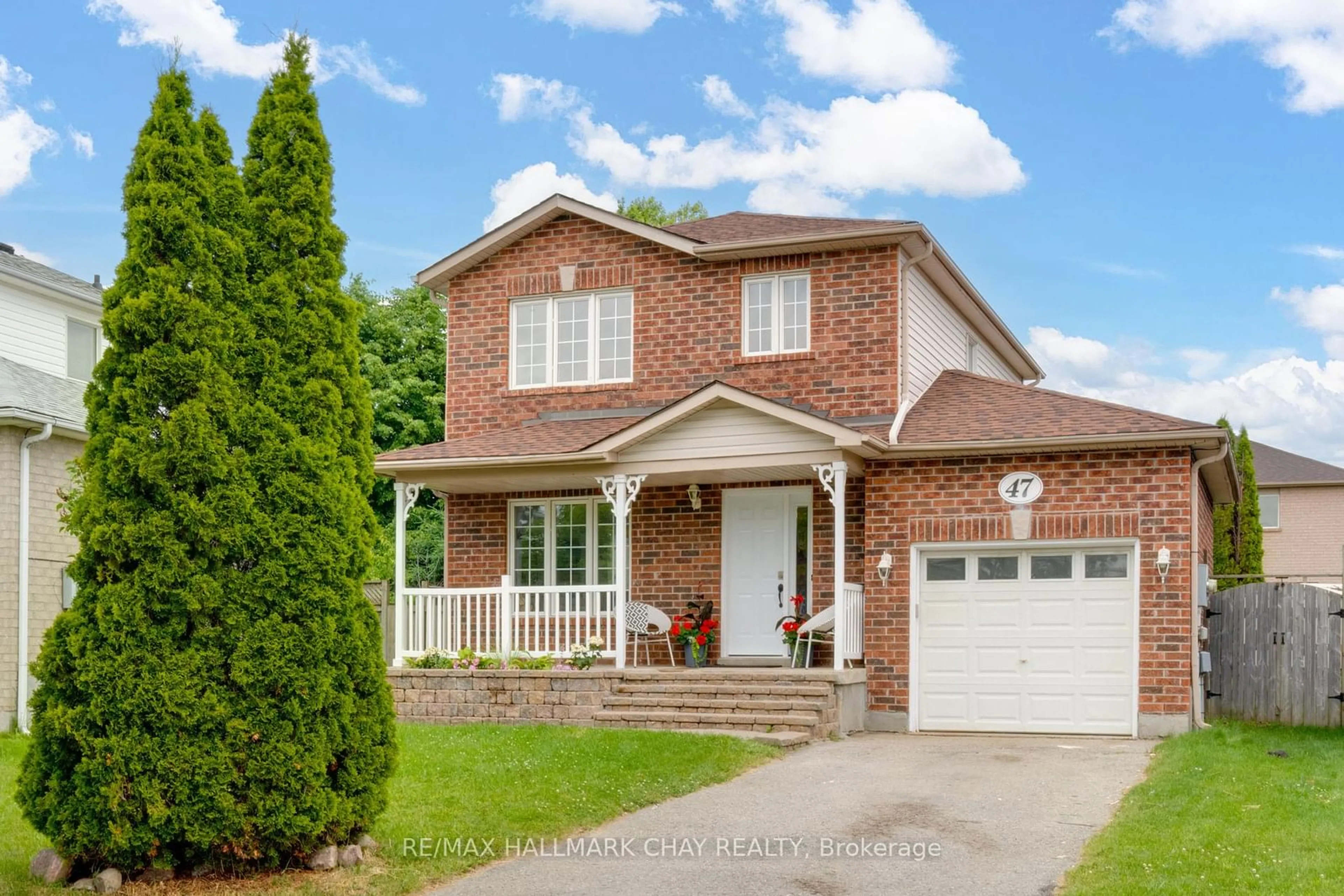 Home with brick exterior material for 47 Golds Cres, Barrie Ontario L4N 8R5