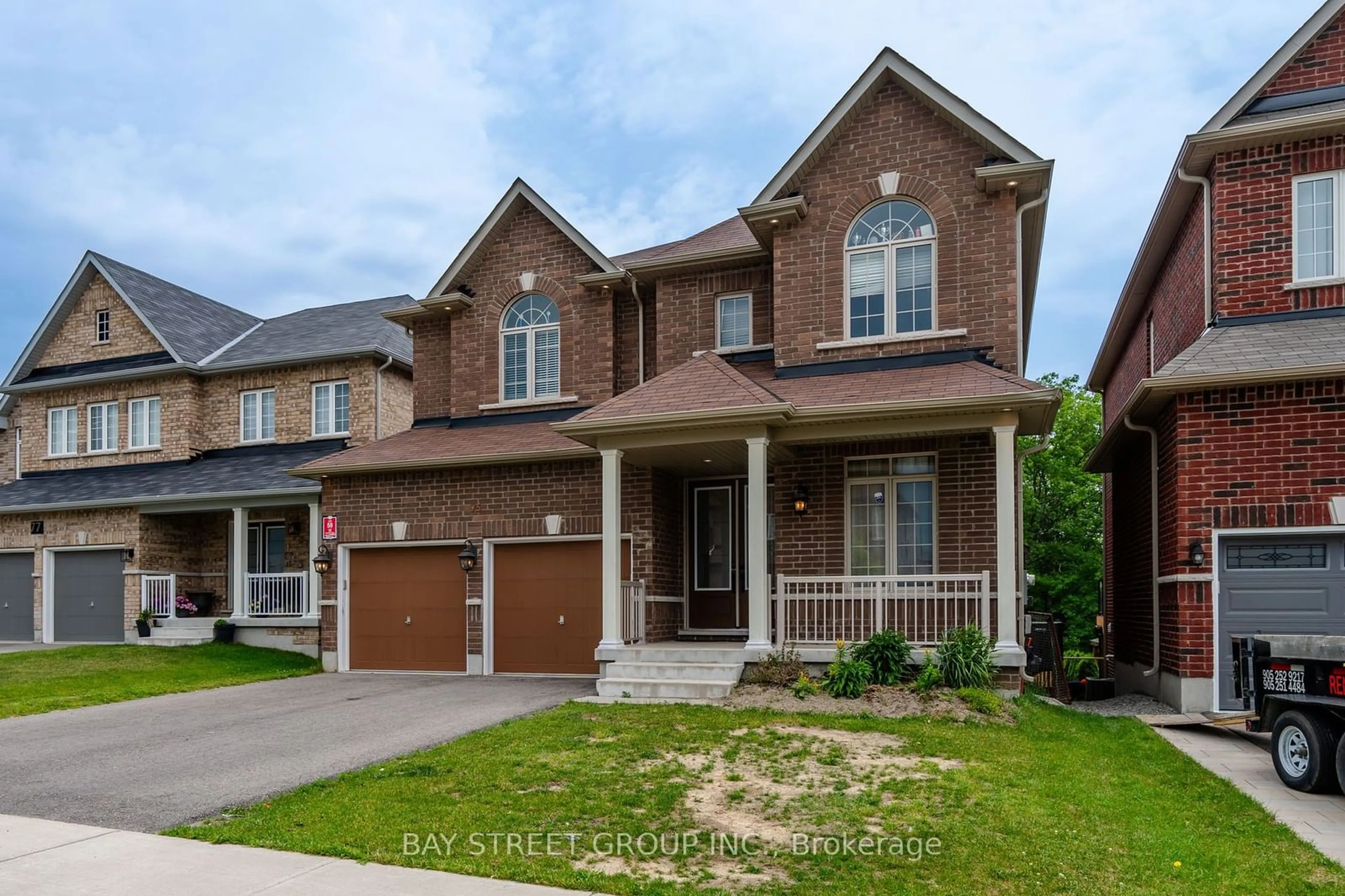 Home with brick exterior material for 75 Muirfield Dr, Barrie Ontario L4N 5S4