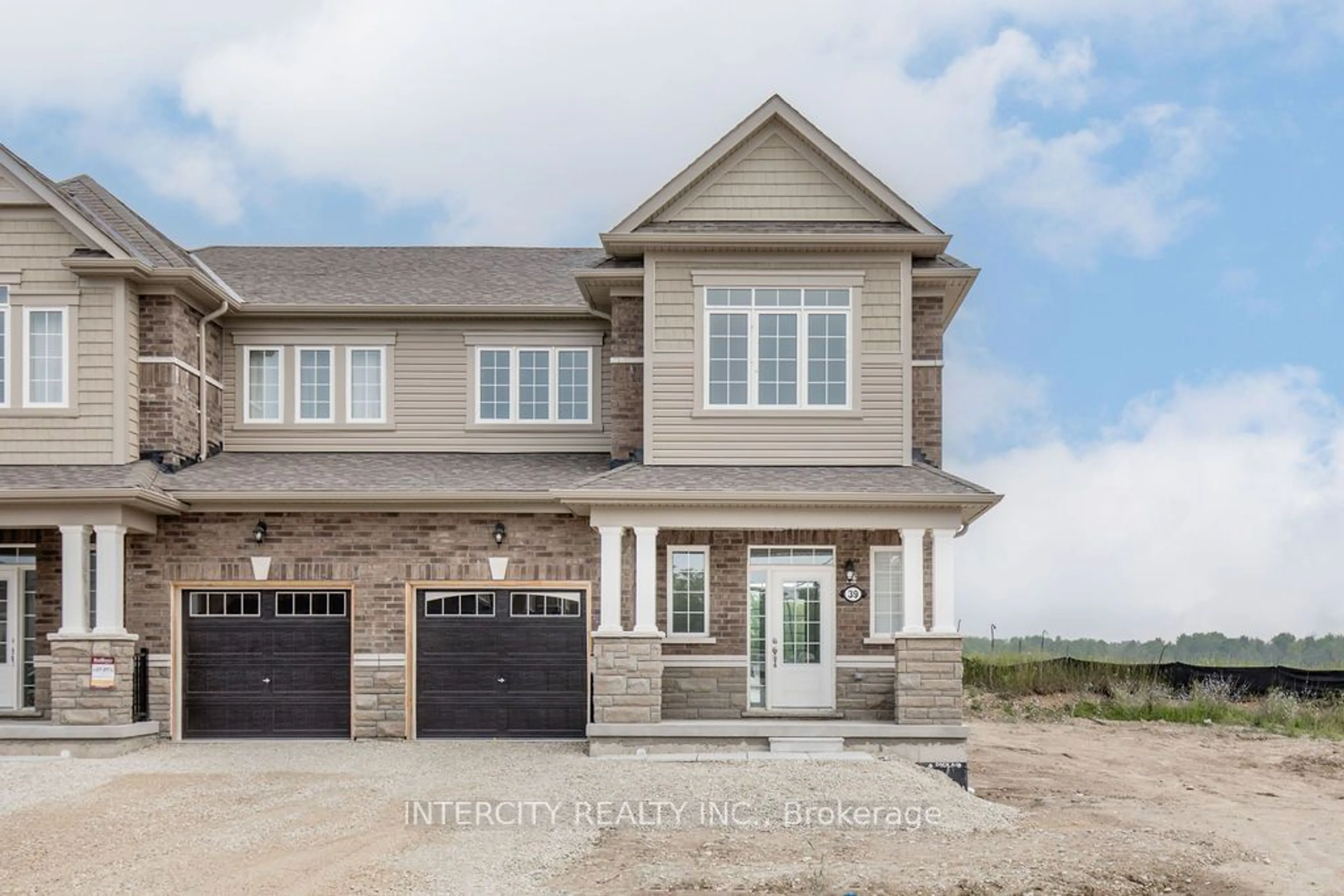 Frontside or backside of a home for 39 Stately Dr, Wasaga Beach Ontario L0M 1S0