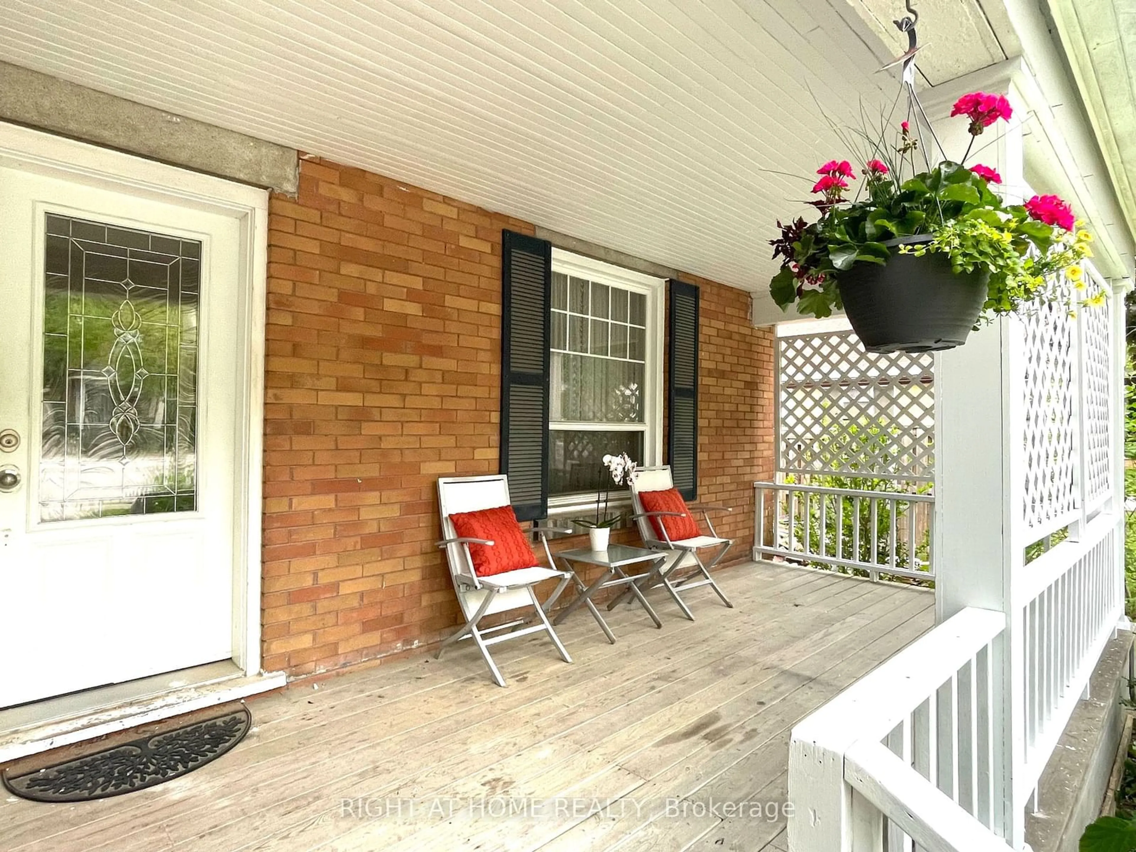 Patio for 145 Coldwater Rd, Orillia Ontario L3V 3L7