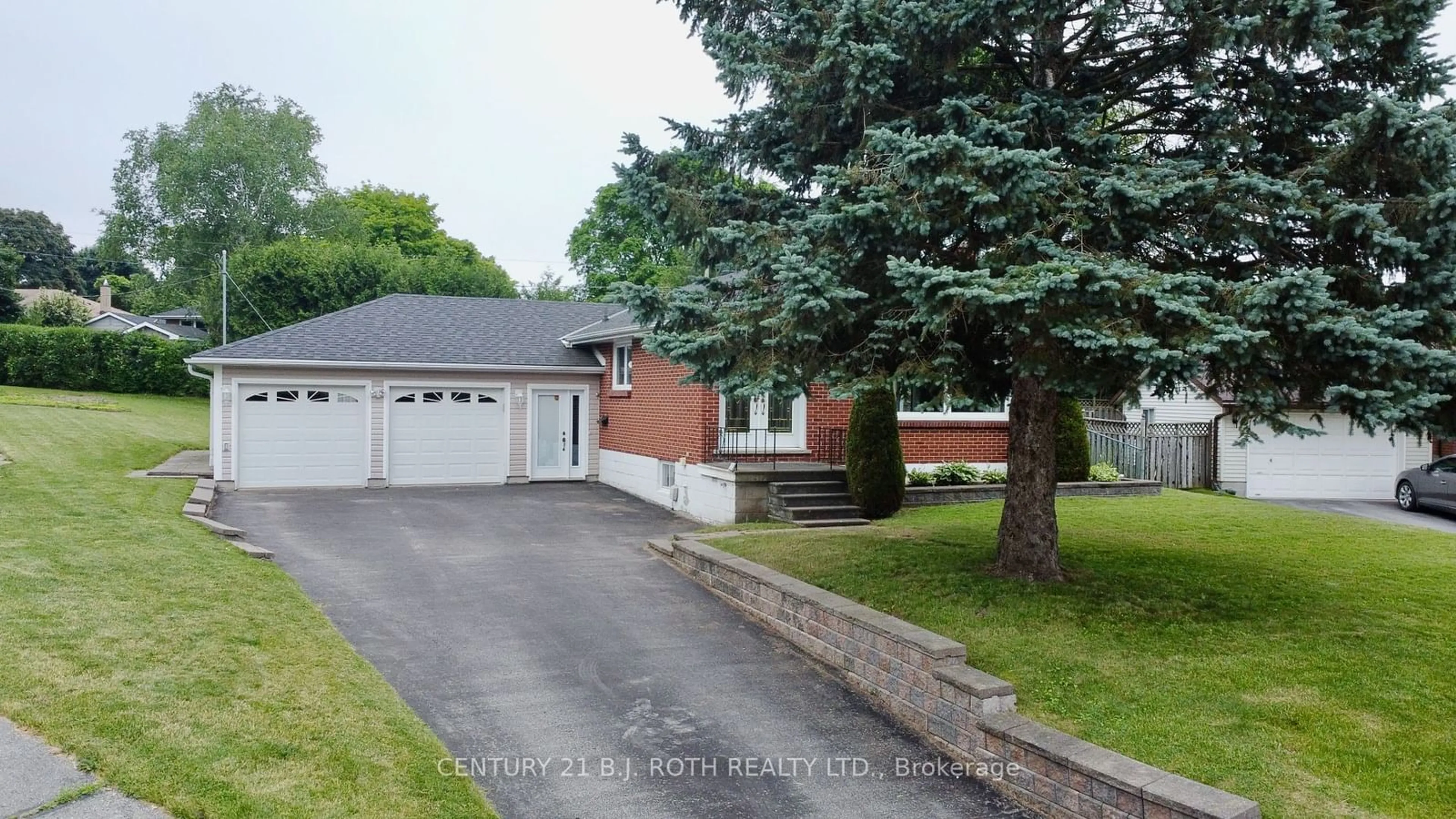 Frontside or backside of a home for 5 Creswick Crt, Barrie Ontario L4M 2J7