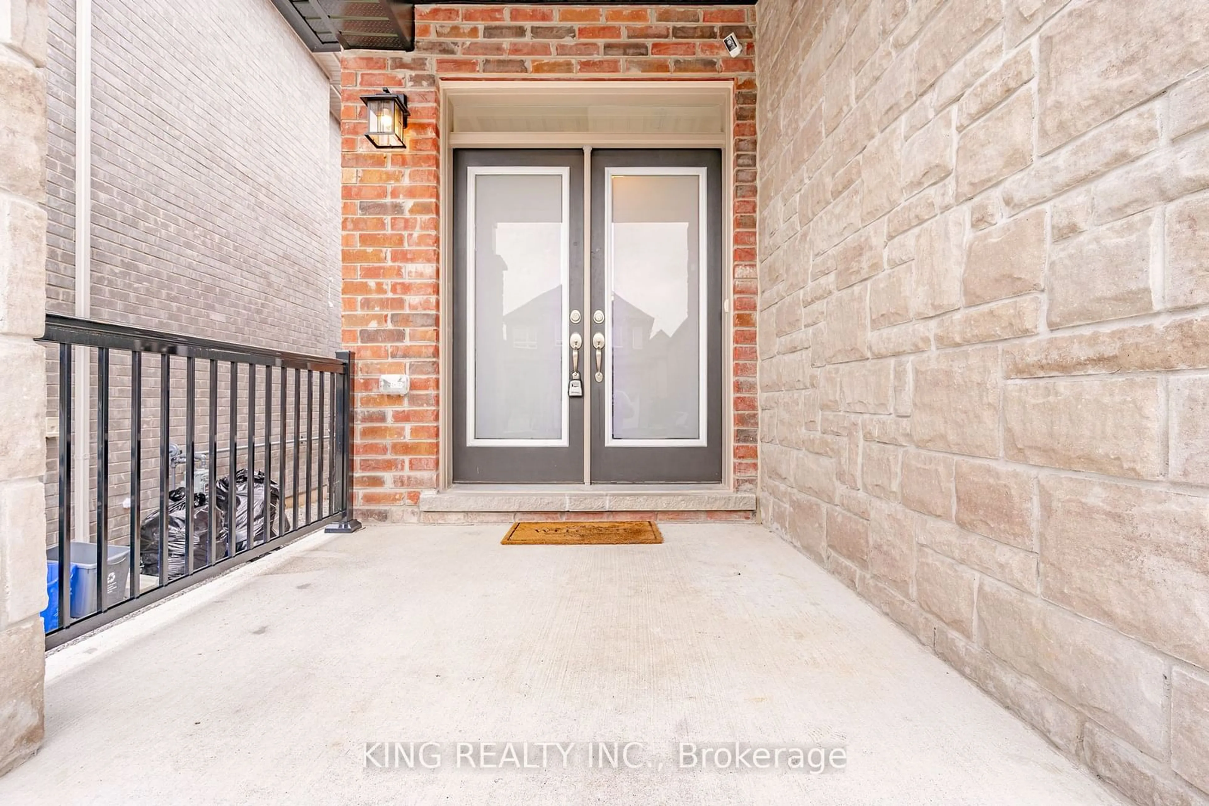 Indoor entryway for 184 FRANKLIN Tr, Barrie Ontario L9J 0J2
