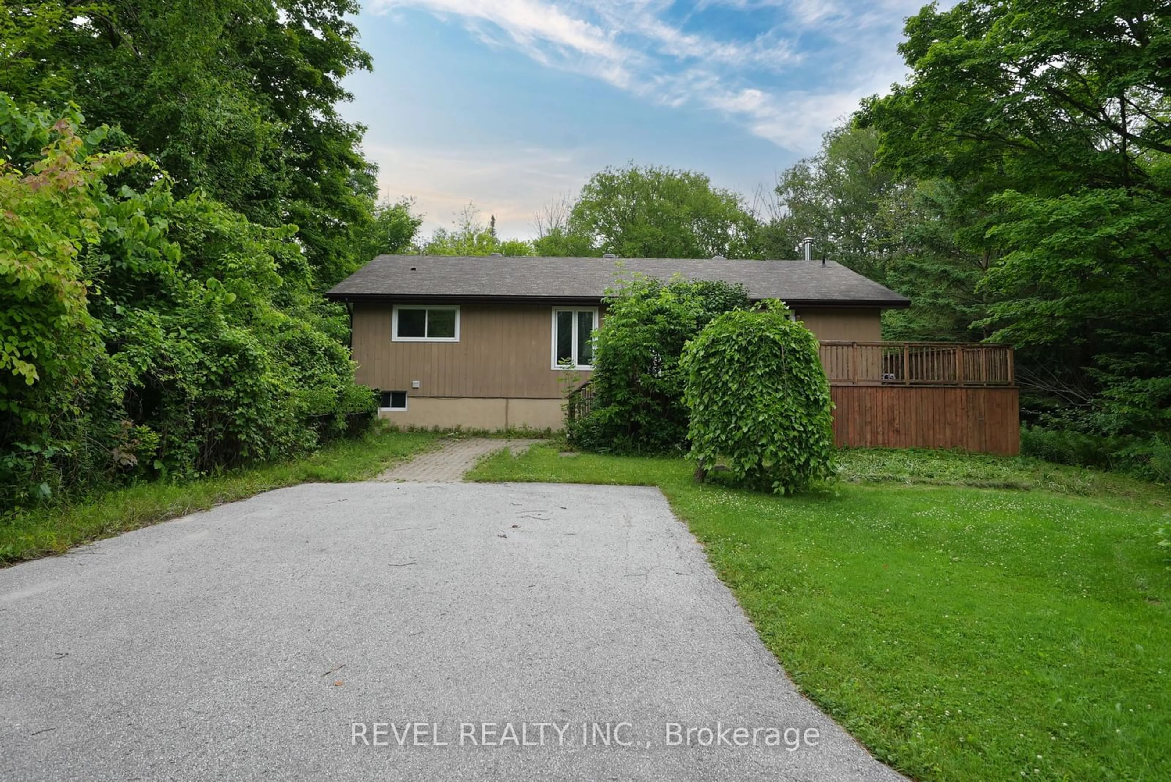Frontside or backside of a home for 177 Rail Trail Dr, Oro-Medonte Ontario L0L 1T0