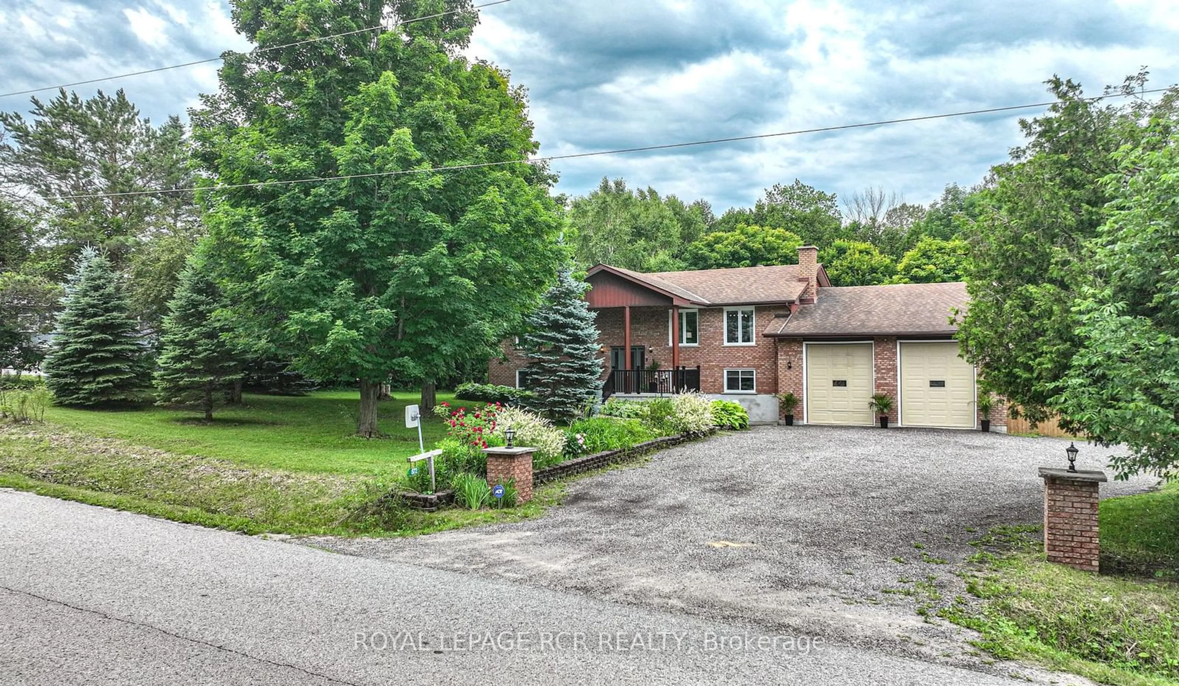 Frontside or backside of a home for 872 Line 11 Rd, Oro-Medonte Ontario L0L 1T0