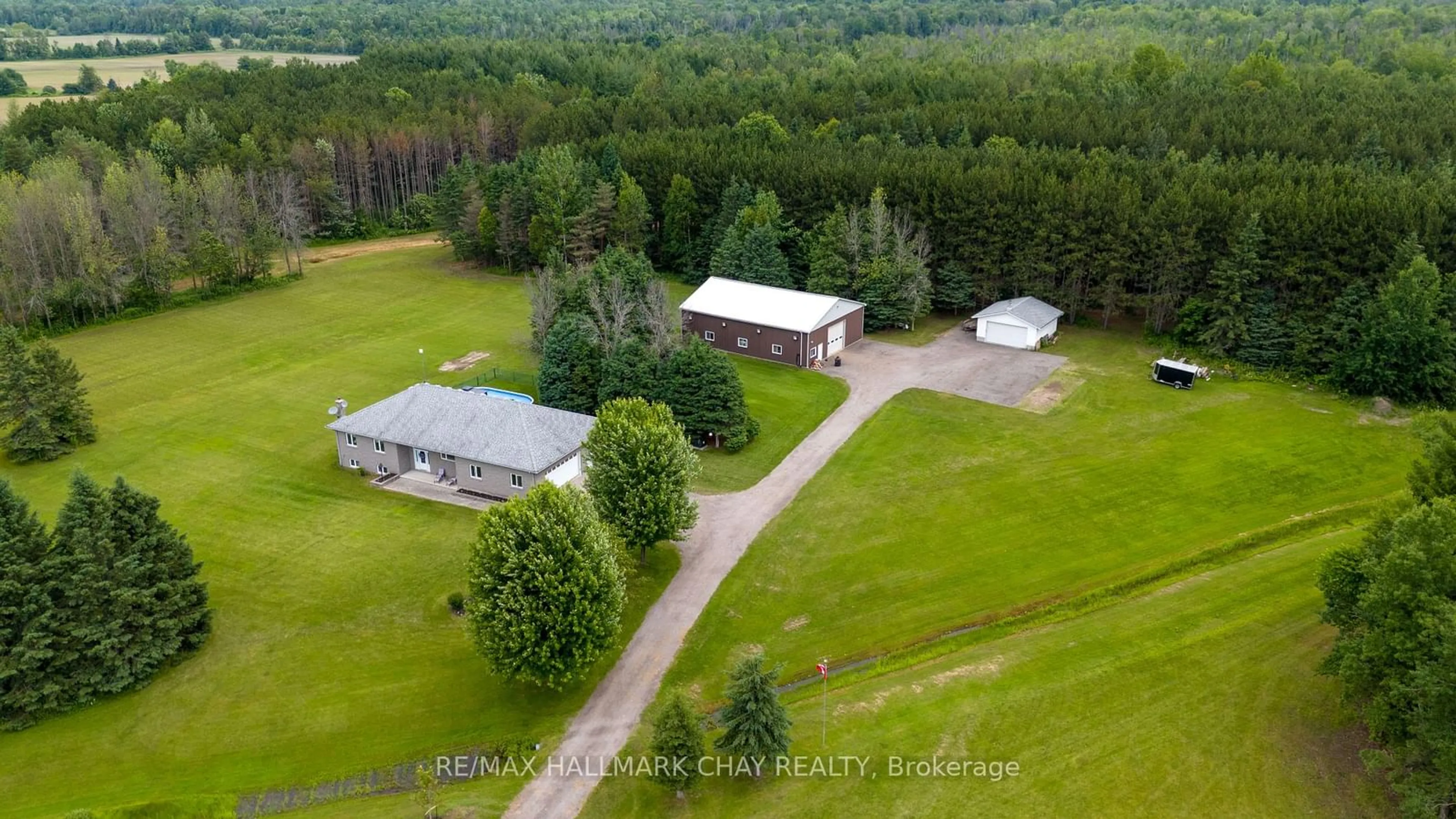 Outside view for 13895 County Rd 27, Springwater Ontario L0L 2K0
