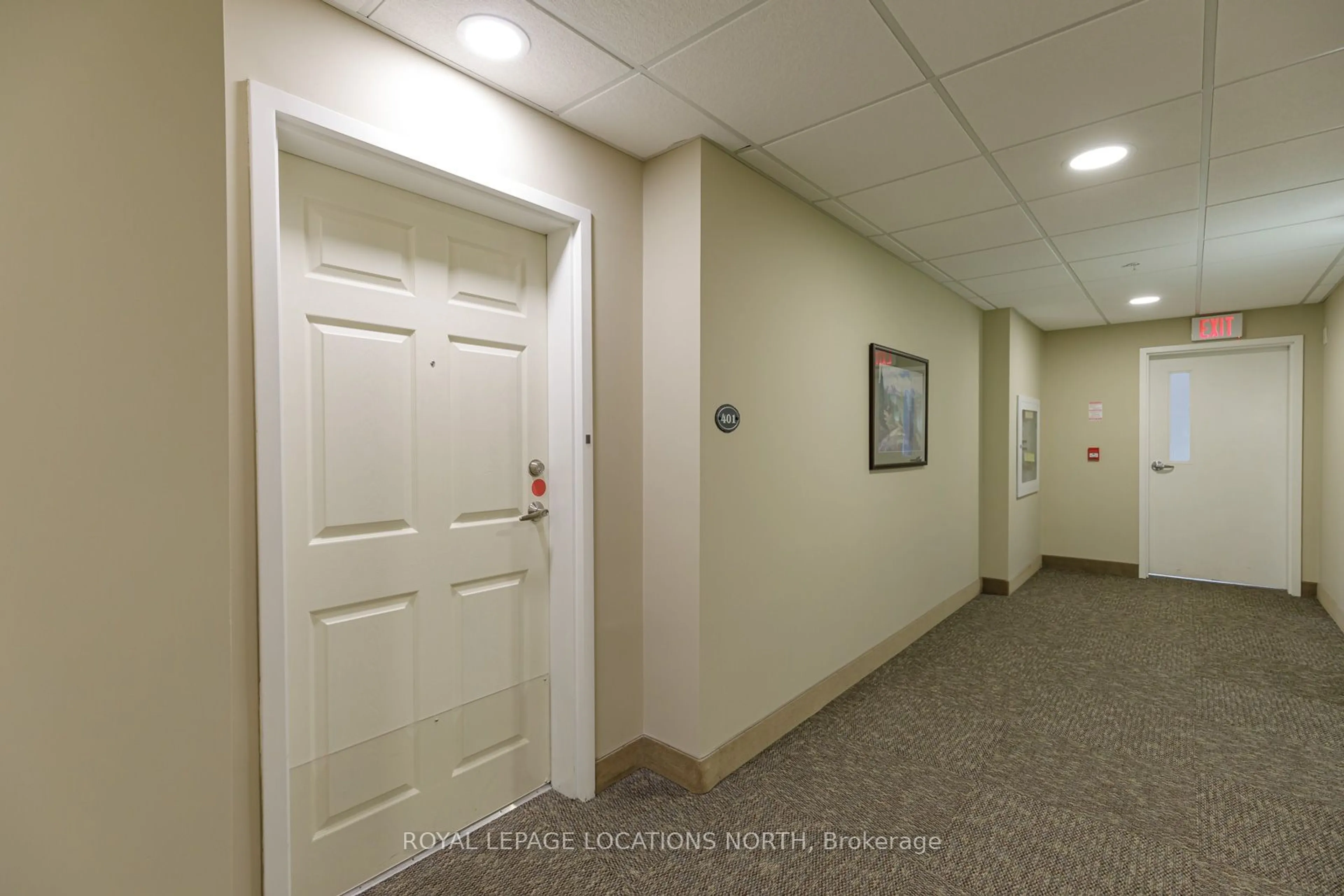 Indoor foyer for 91 Raglan St #401, Collingwood Ontario L9Y 0B2