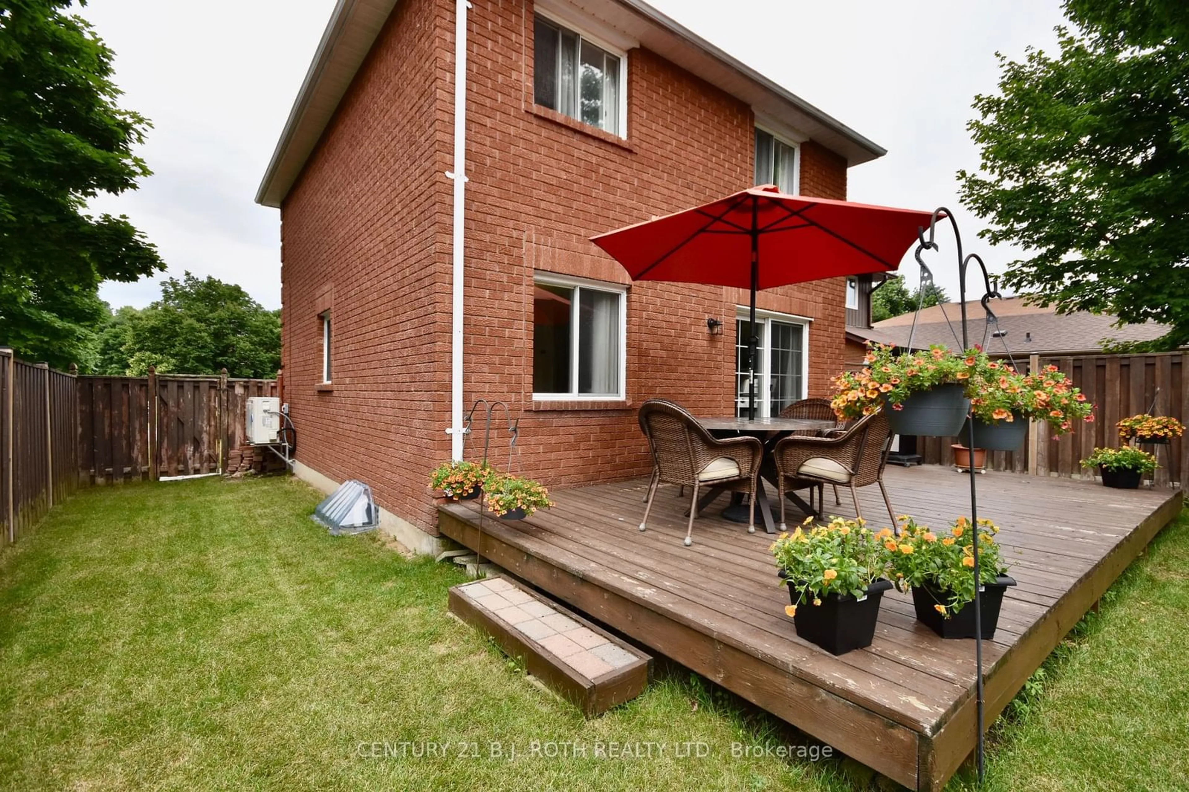 Patio for 83 Geddes Cres, Barrie Ontario L4N 7B1