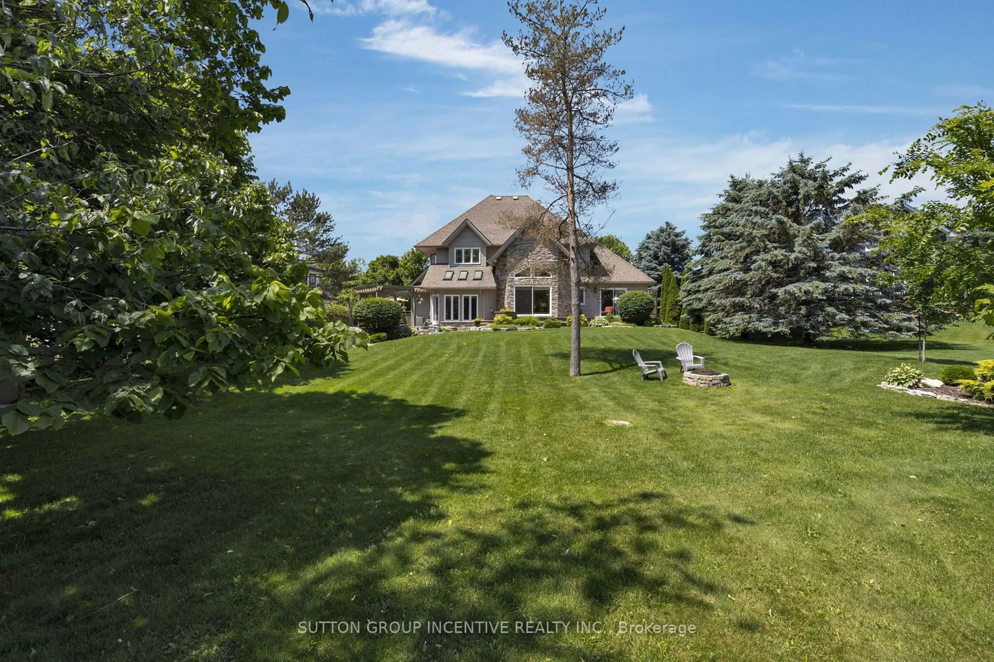 Frontside or backside of a home for 61 Highland Dr, Oro-Medonte Ontario L0L 2L0