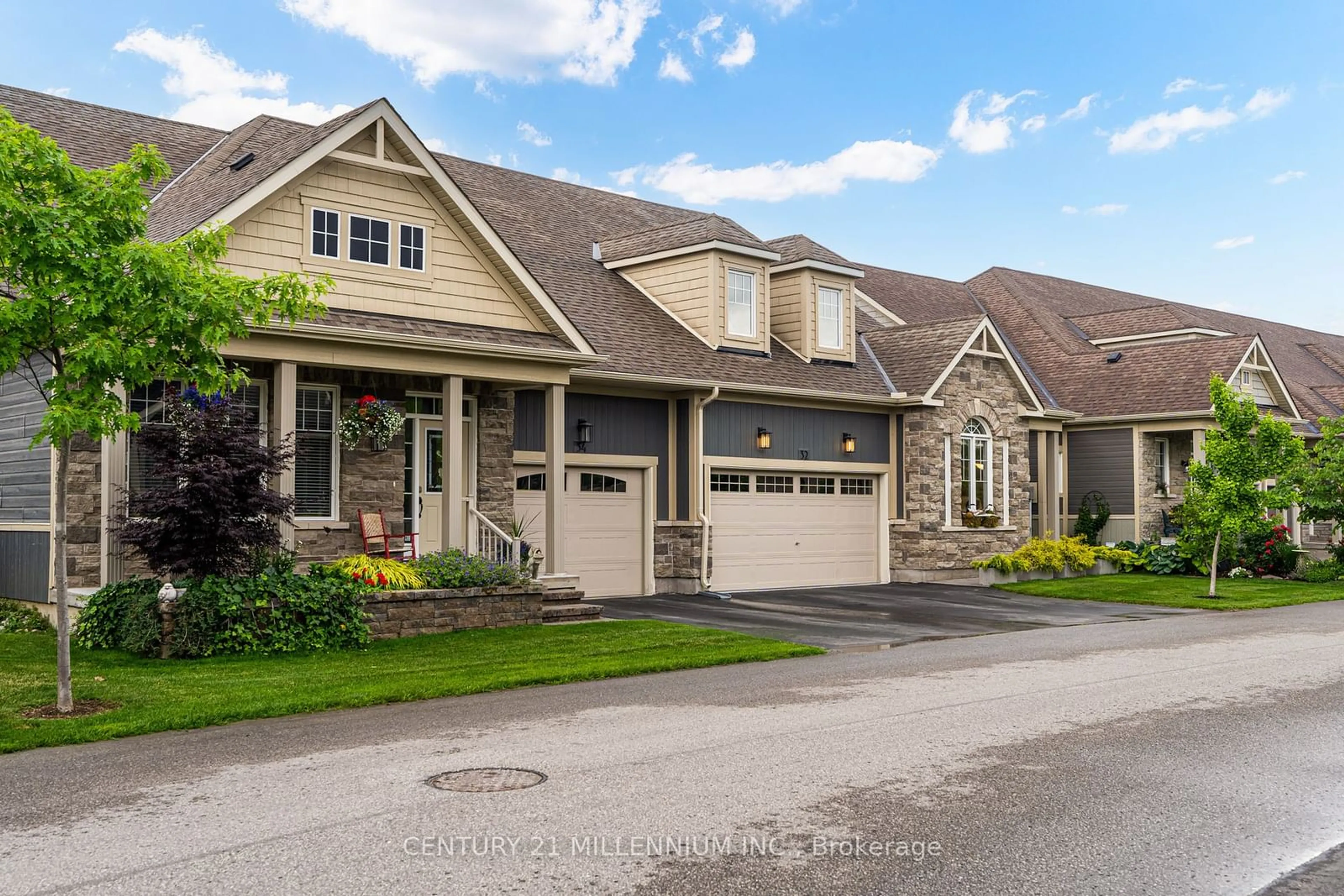 Frontside or backside of a home for 32 Kari Cres, Collingwood Ontario L9Y 5B4