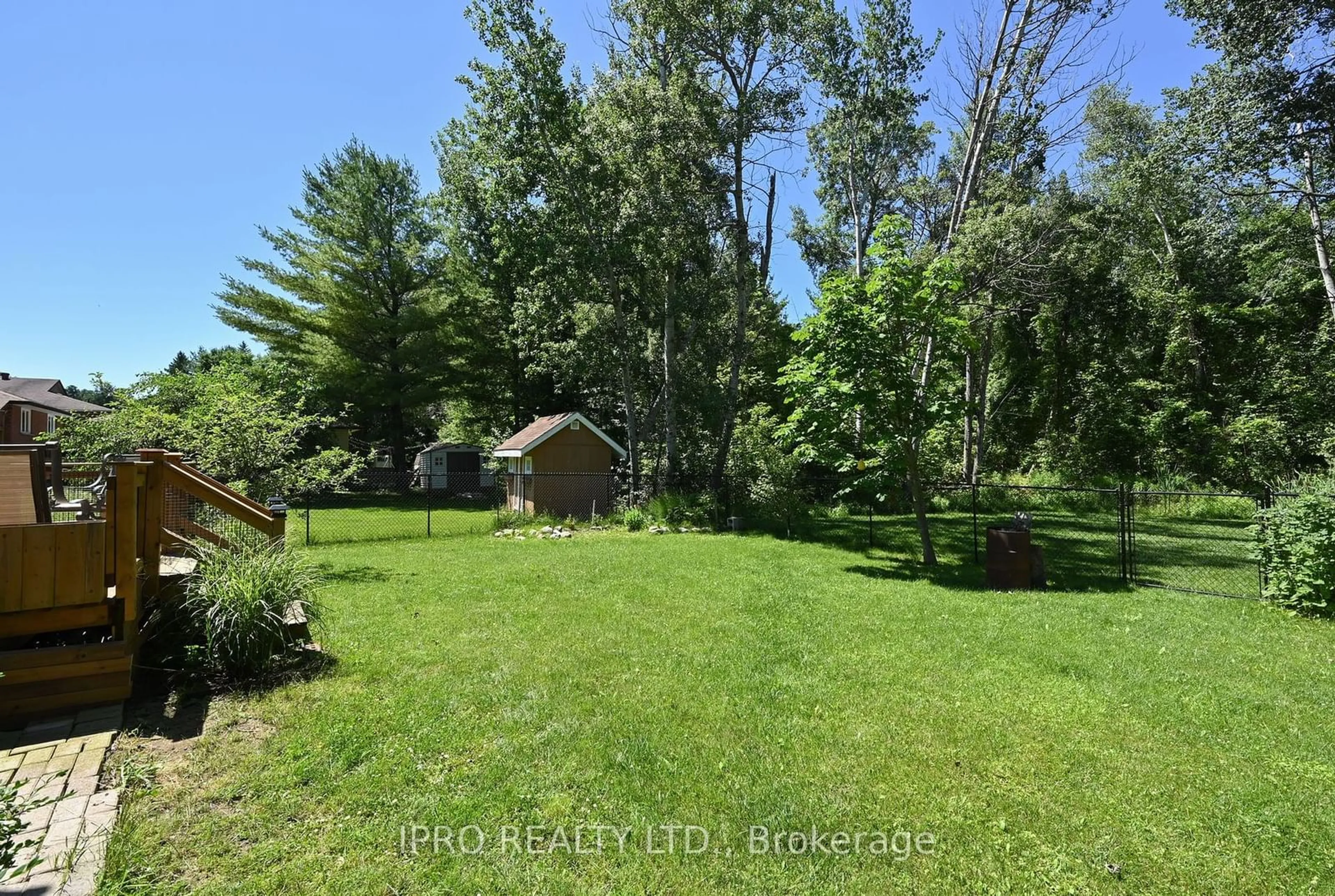 Fenced yard for 236 Simcoe St, Clearview Ontario L0M 1S0