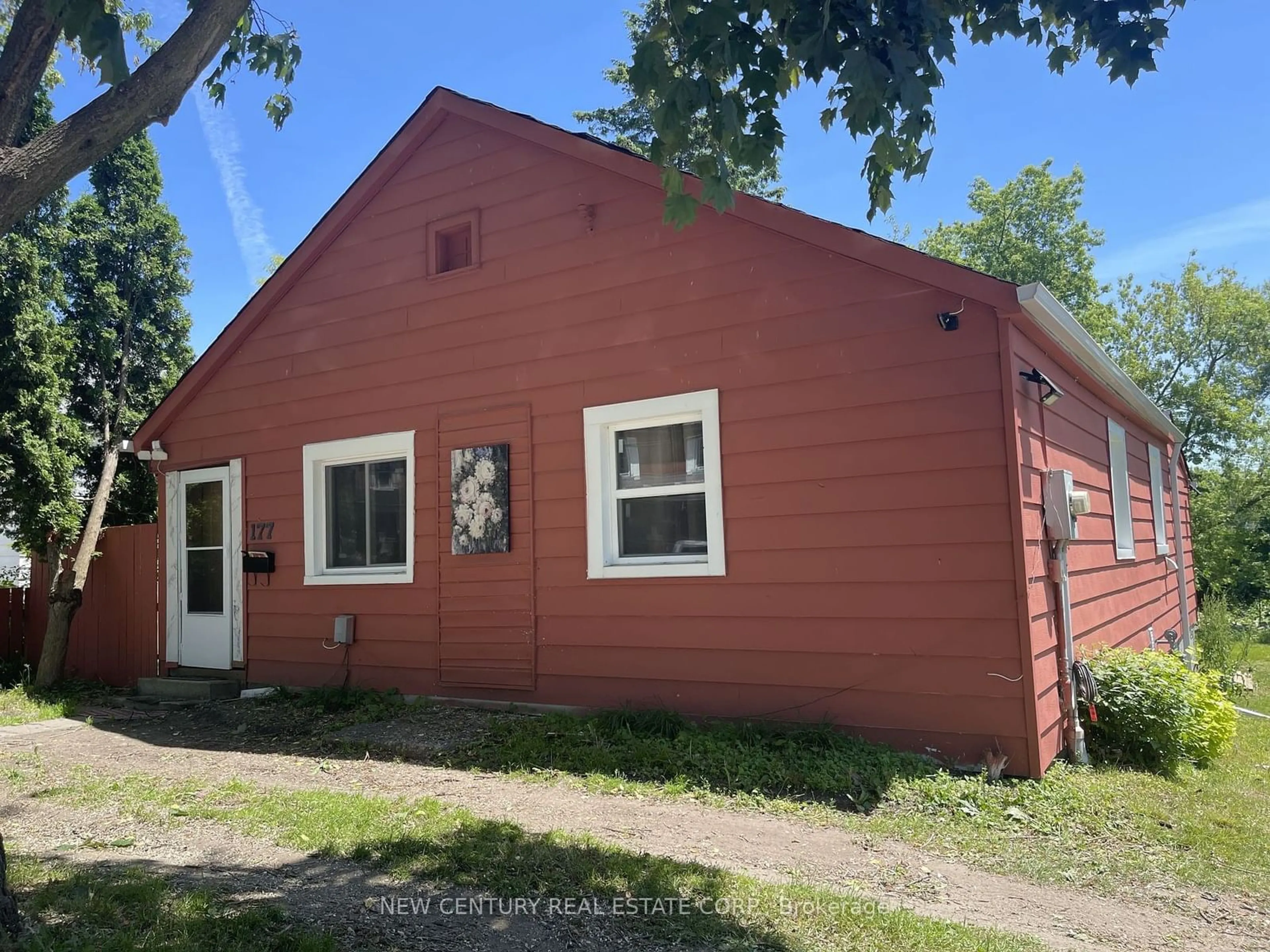 Frontside or backside of a home, the front or back of building for 177 Barrie Rd, Orillia Ontario L3V 2P6