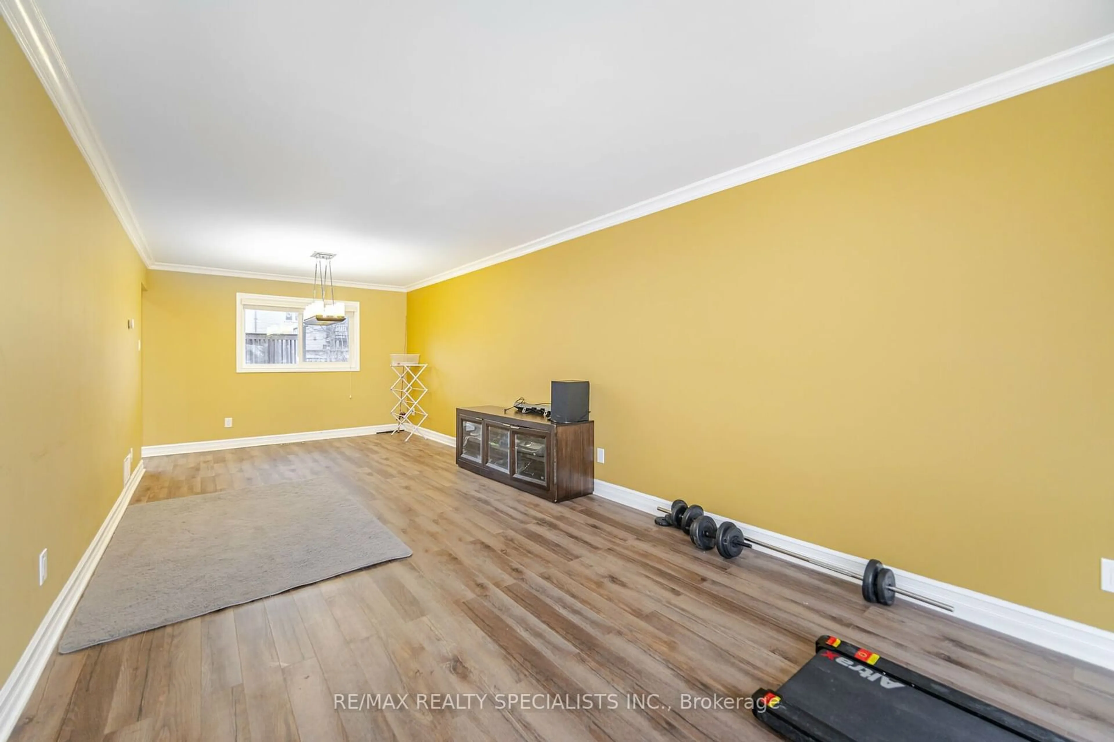 Gym or fitness room for 480 Grove St, Barrie Ontario L4M 2W3