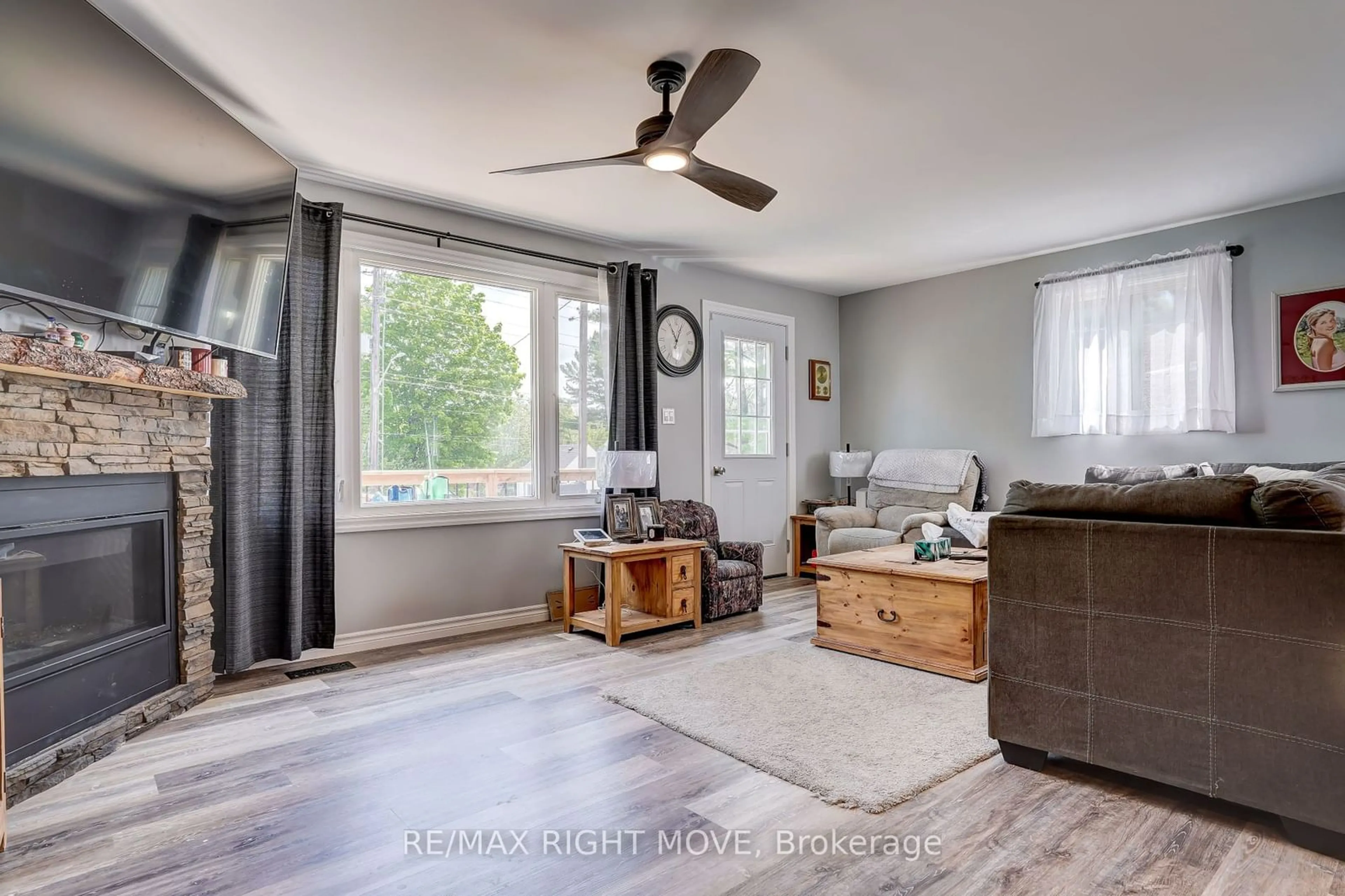 A pic of a room, wood floors for 447 Sundial Dr, Orillia Ontario L3V 4A7