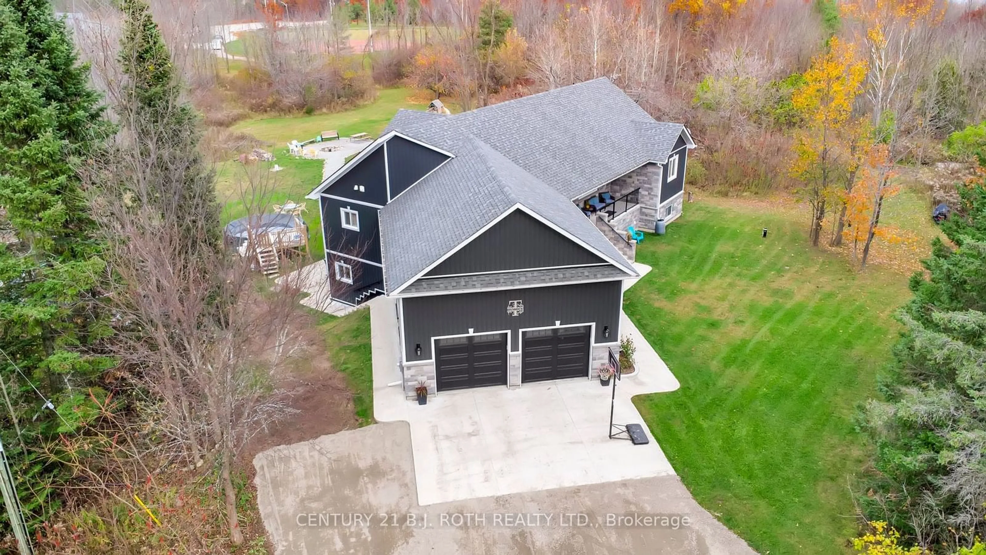 Frontside or backside of a home for 2775 Triple Bay Rd, Tay Ontario L0K 1R0