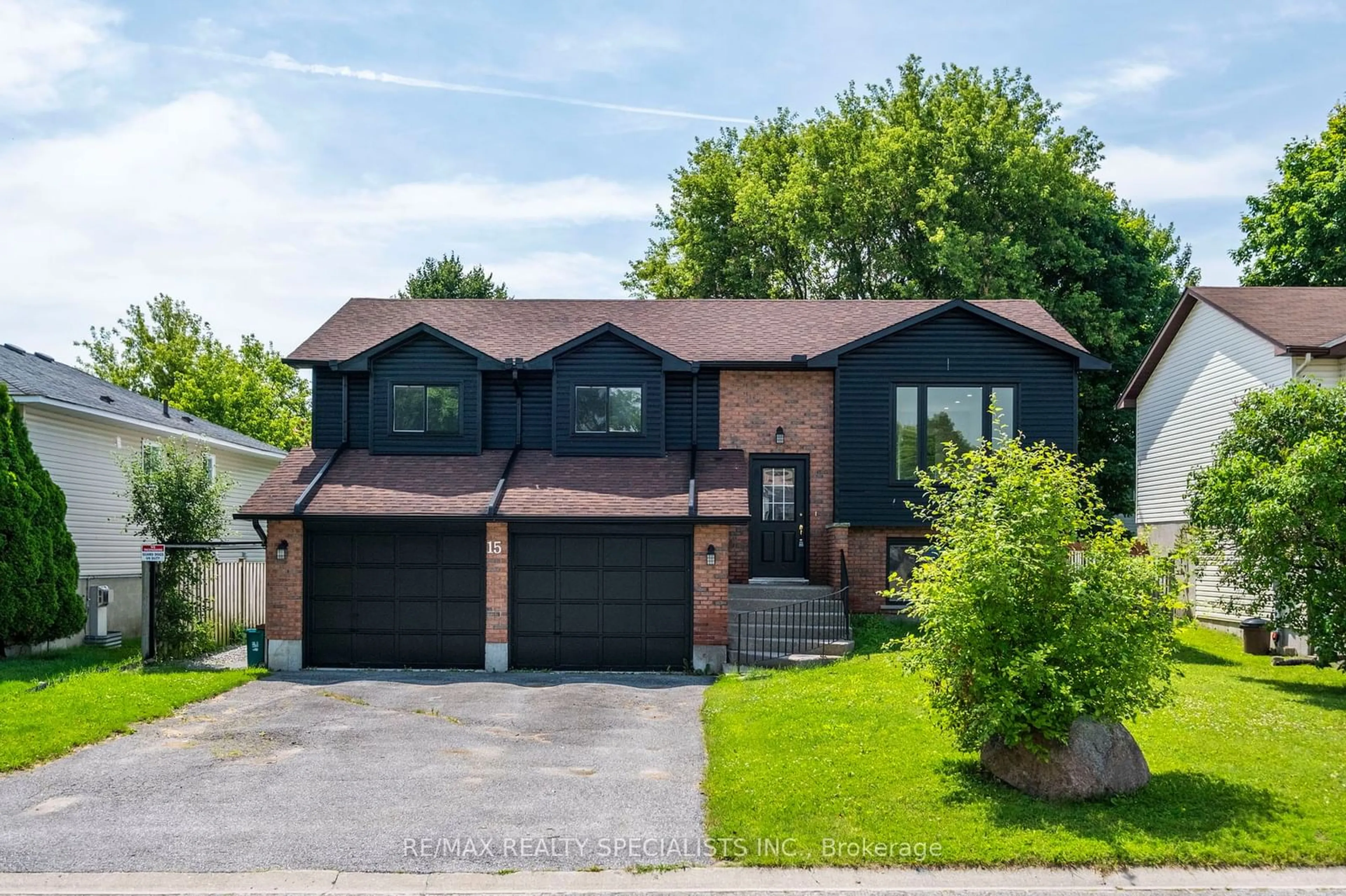 Frontside or backside of a home for 15 Cindy Lee Cres, Orillia Ontario L3V 7P3