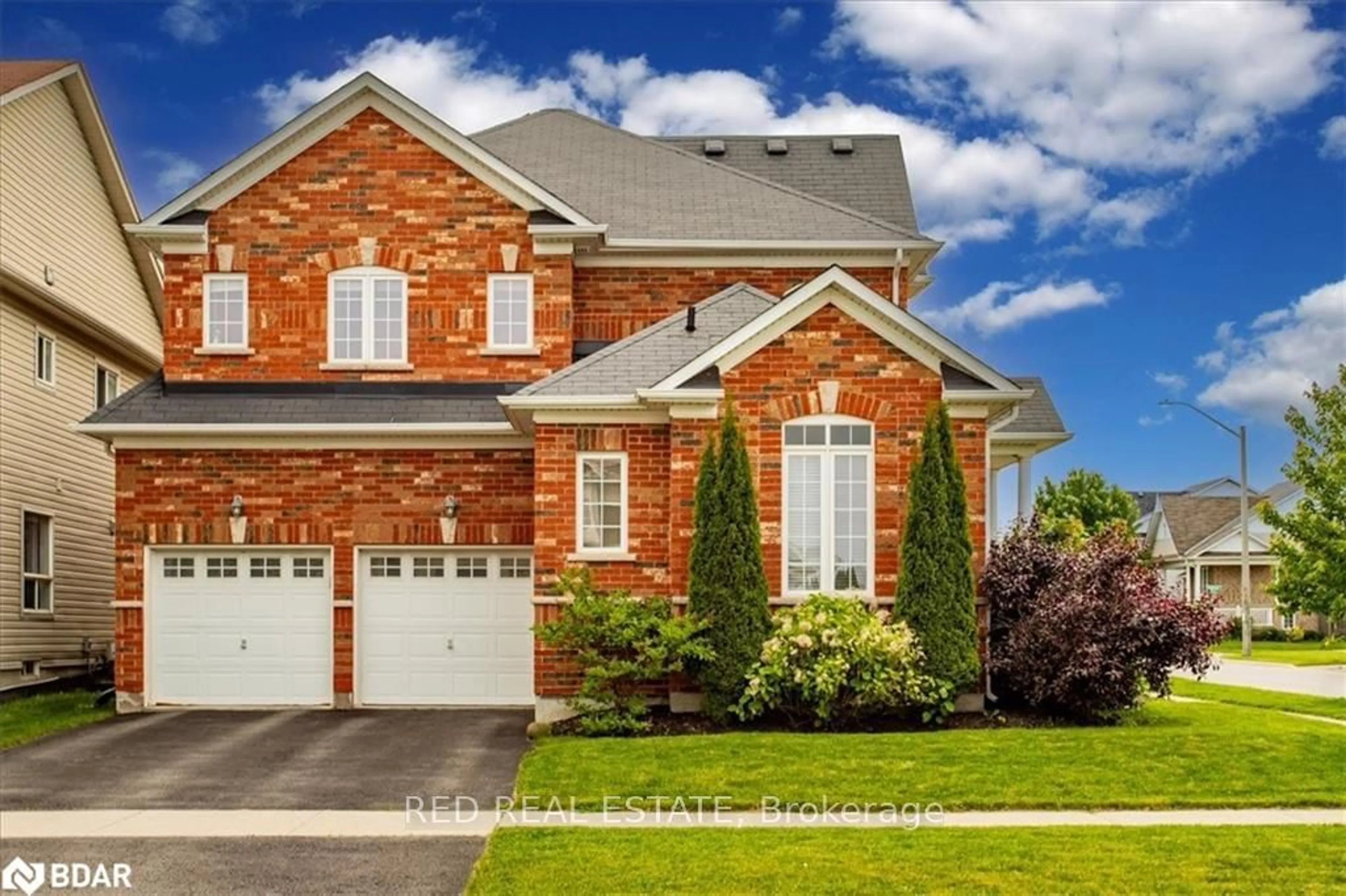 Home with brick exterior material for 166 SUCCESSION Cres, Barrie Ontario L4M 7H4