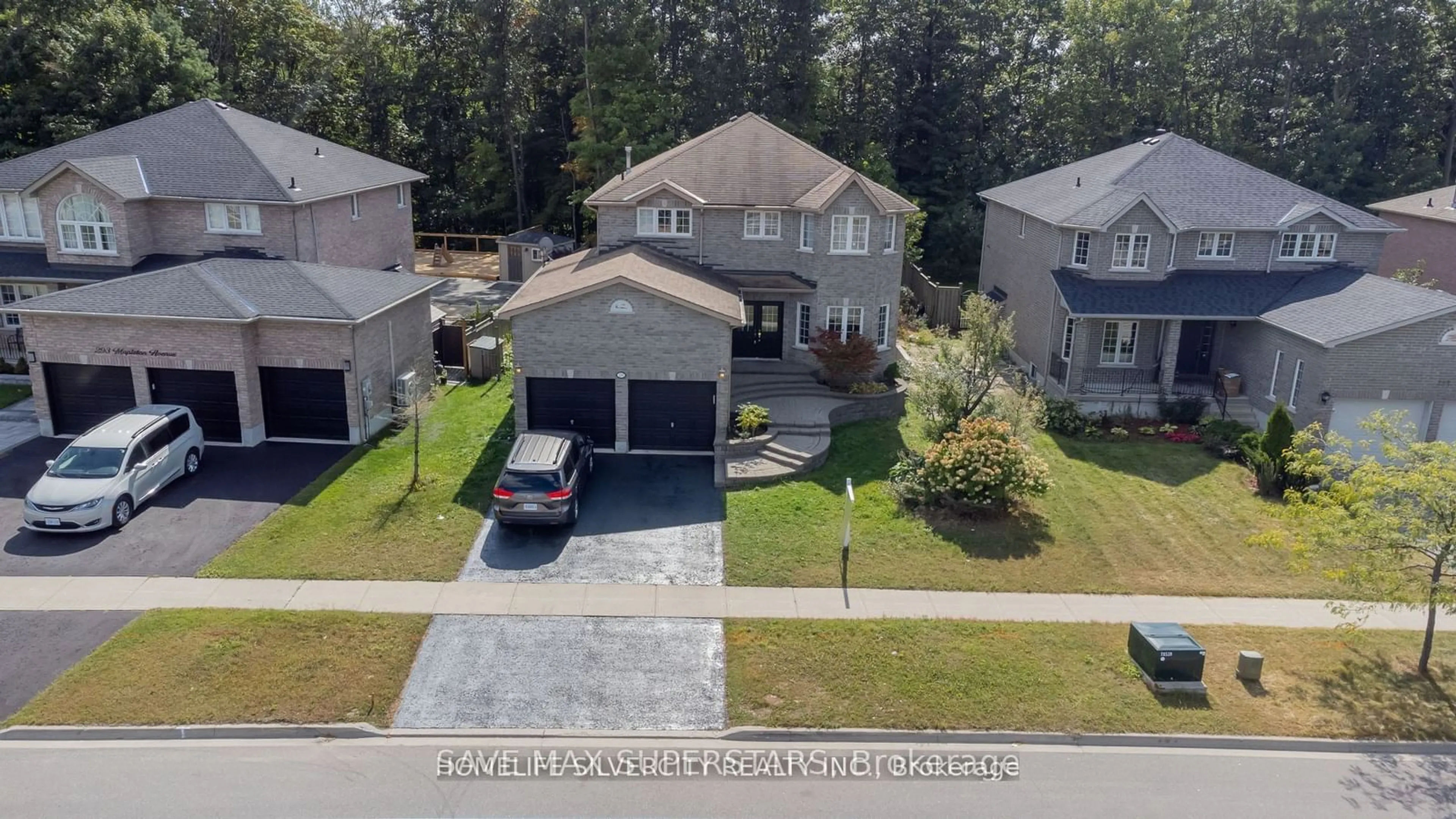 Frontside or backside of a home for 295 Mapleton Ave, Barrie Ontario L4N 5V4