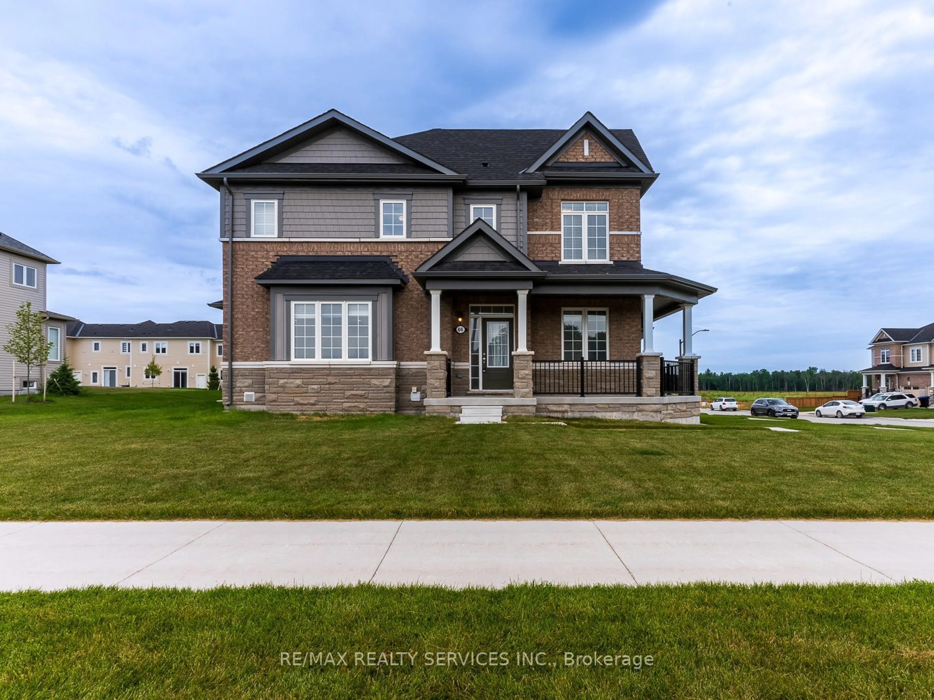 Frontside or backside of a home for 66 Stately Dr, Wasaga Beach Ontario L9Z 0L6