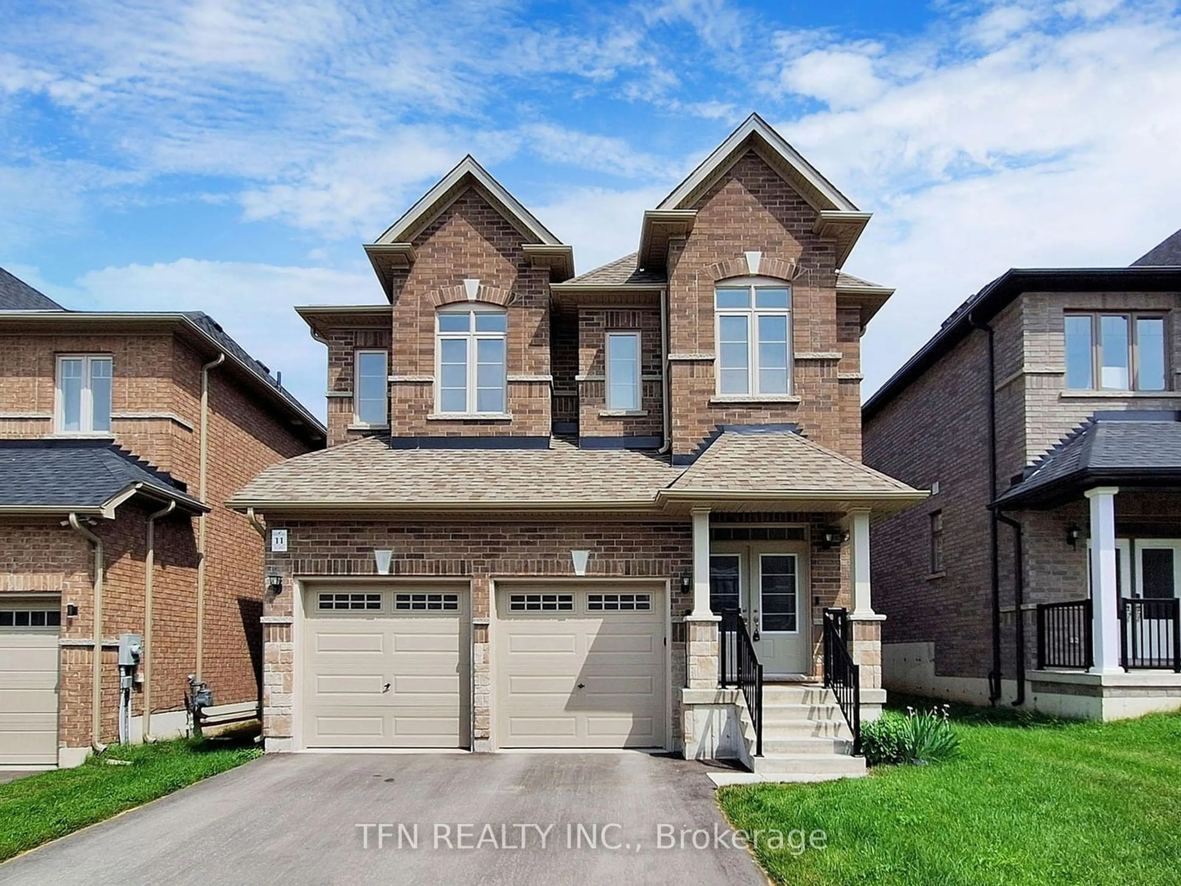 Home with brick exterior material for 11 Copperhill Hts, Barrie Ontario L9J 0L1