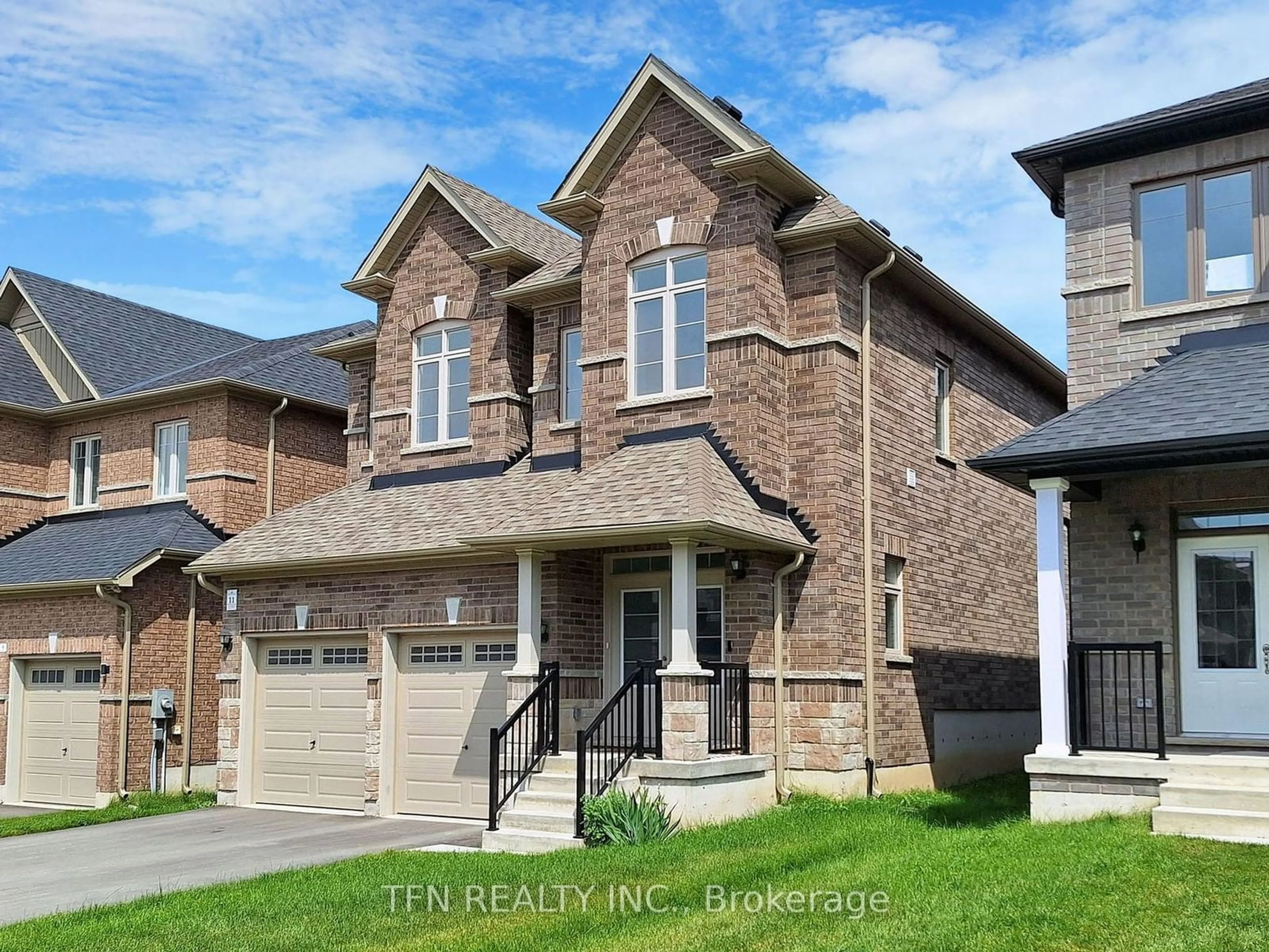 Home with brick exterior material for 11 Copperhill Hts, Barrie Ontario L9J 0L1