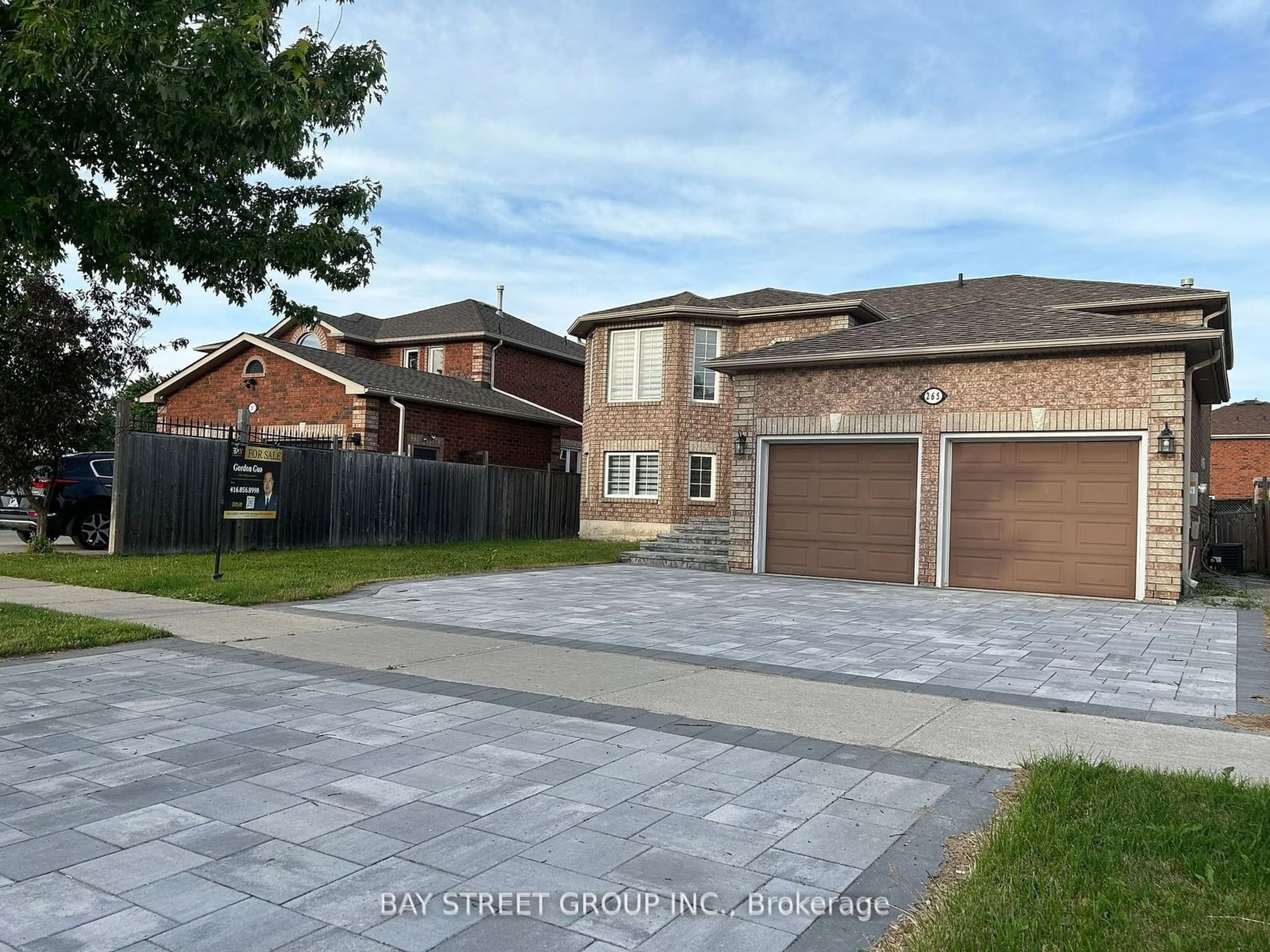 Frontside or backside of a home for 265 johnson St, Barrie Ontario L4M 6R9