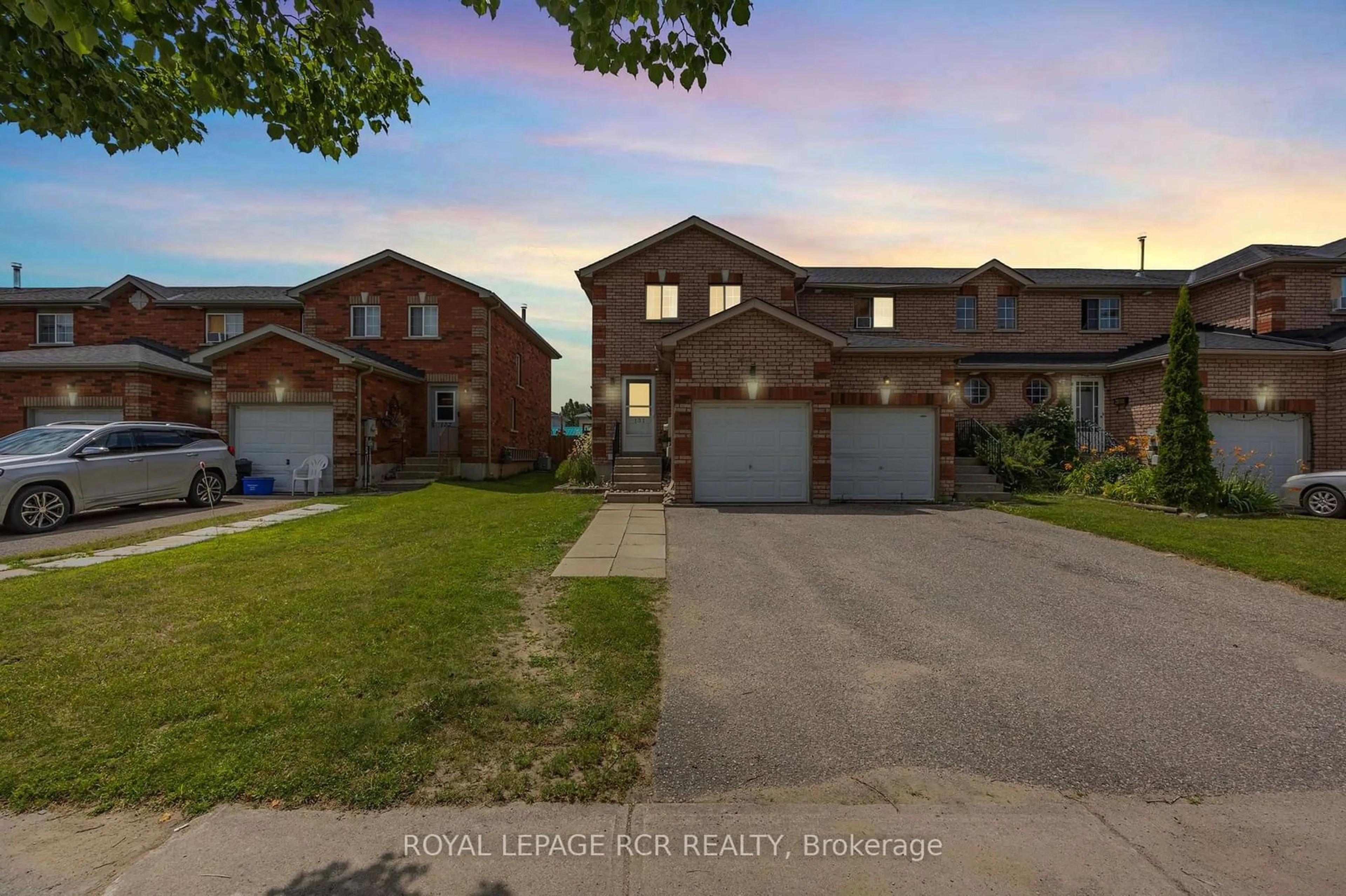 Frontside or backside of a home for 131 Black Cherry Cres, Barrie Ontario L4N 9L2