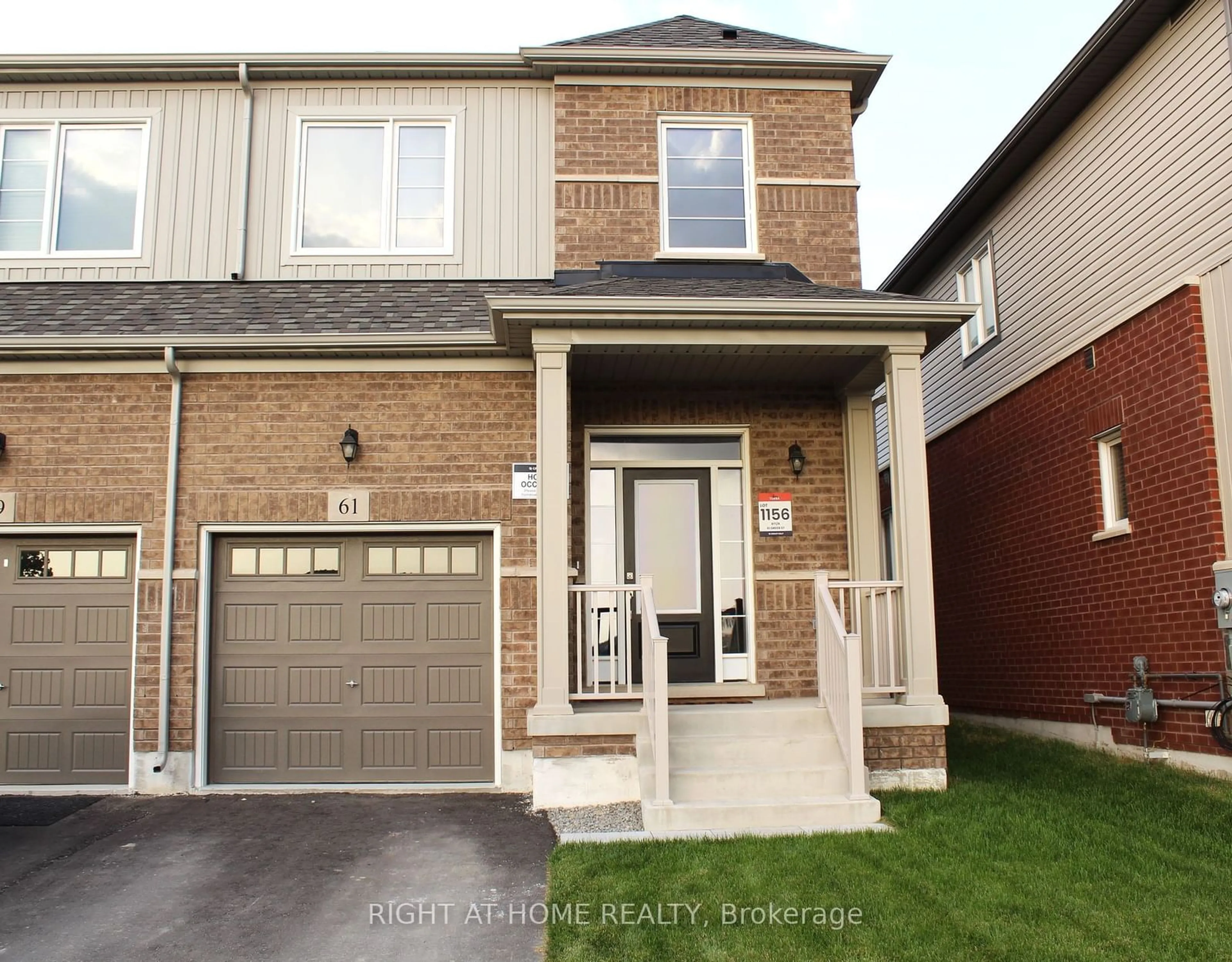 Home with brick exterior material for 61 Greer St, Barrie Ontario L9S 2Z5