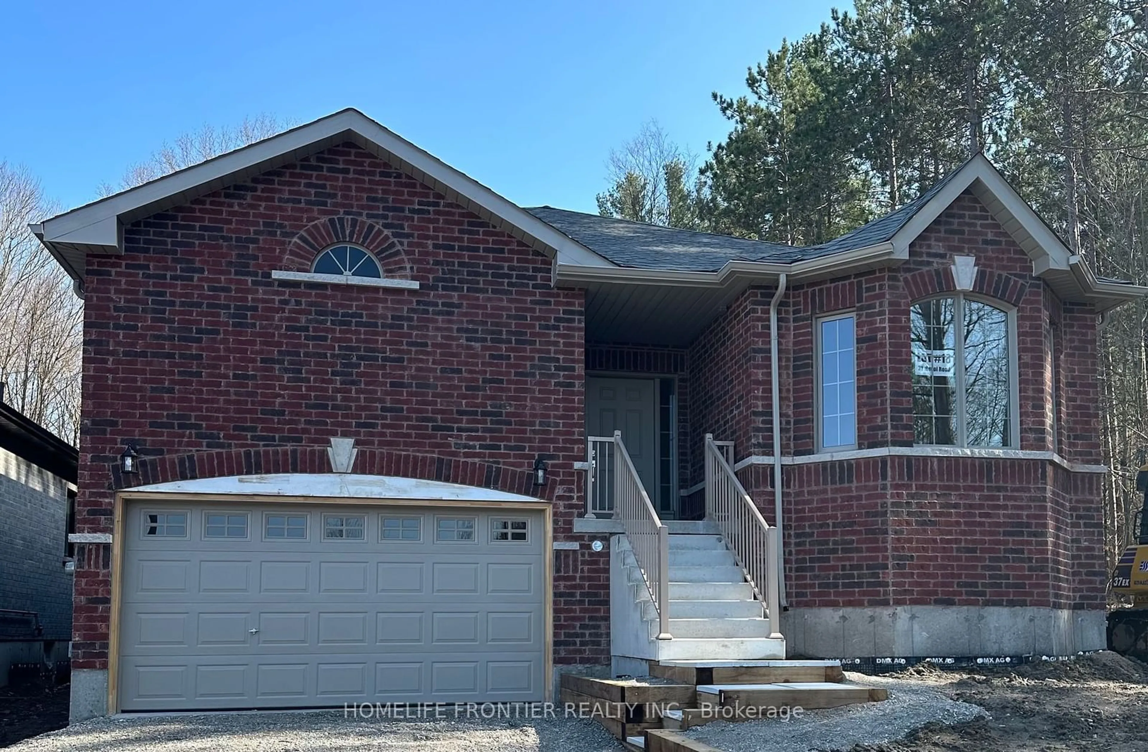 Home with brick exterior material for 31 Revol Rd, Penetanguishene Ontario L9M 1N8
