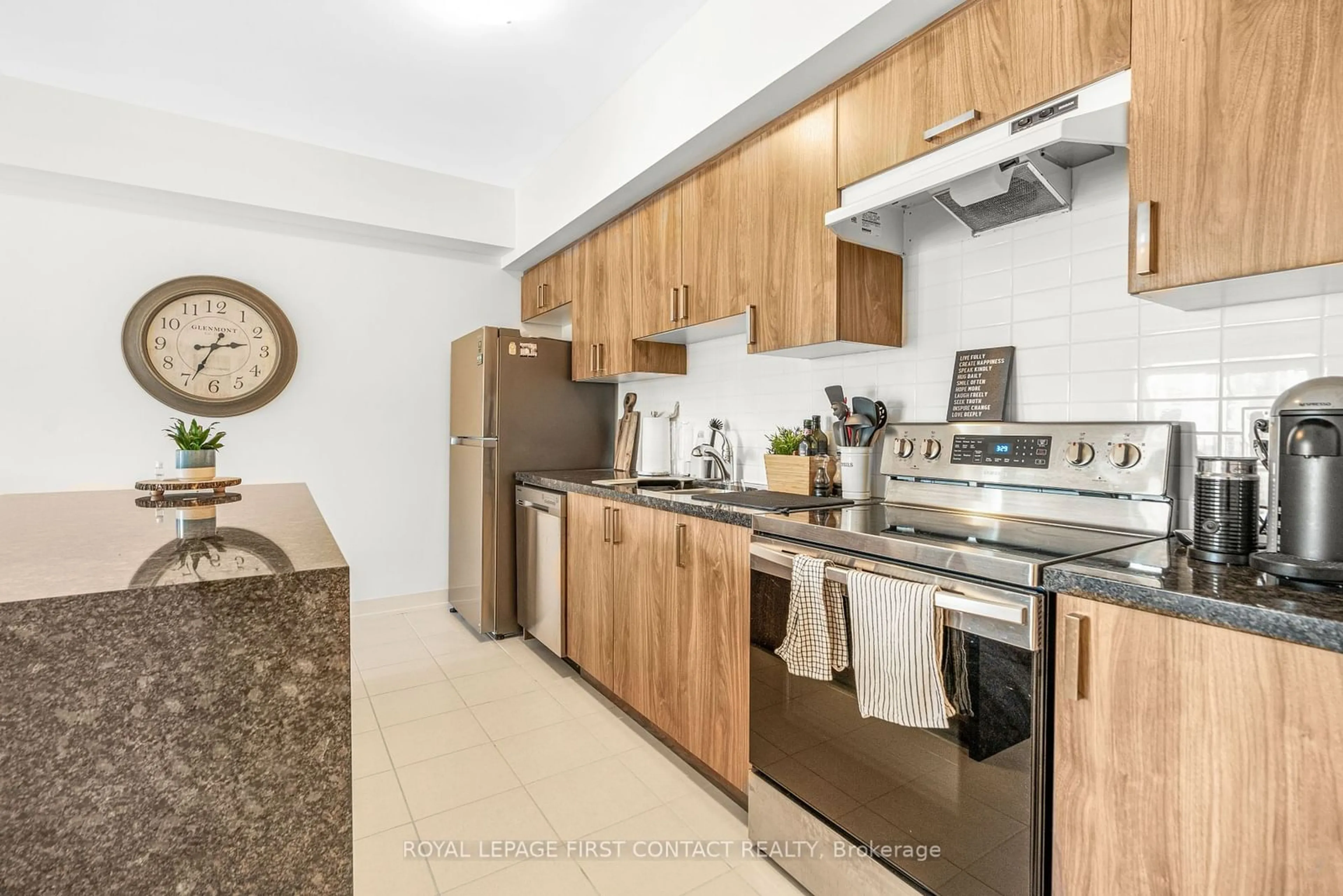 Standard kitchen for 5 Chef Lane #309, Barrie Ontario L9J 0J9